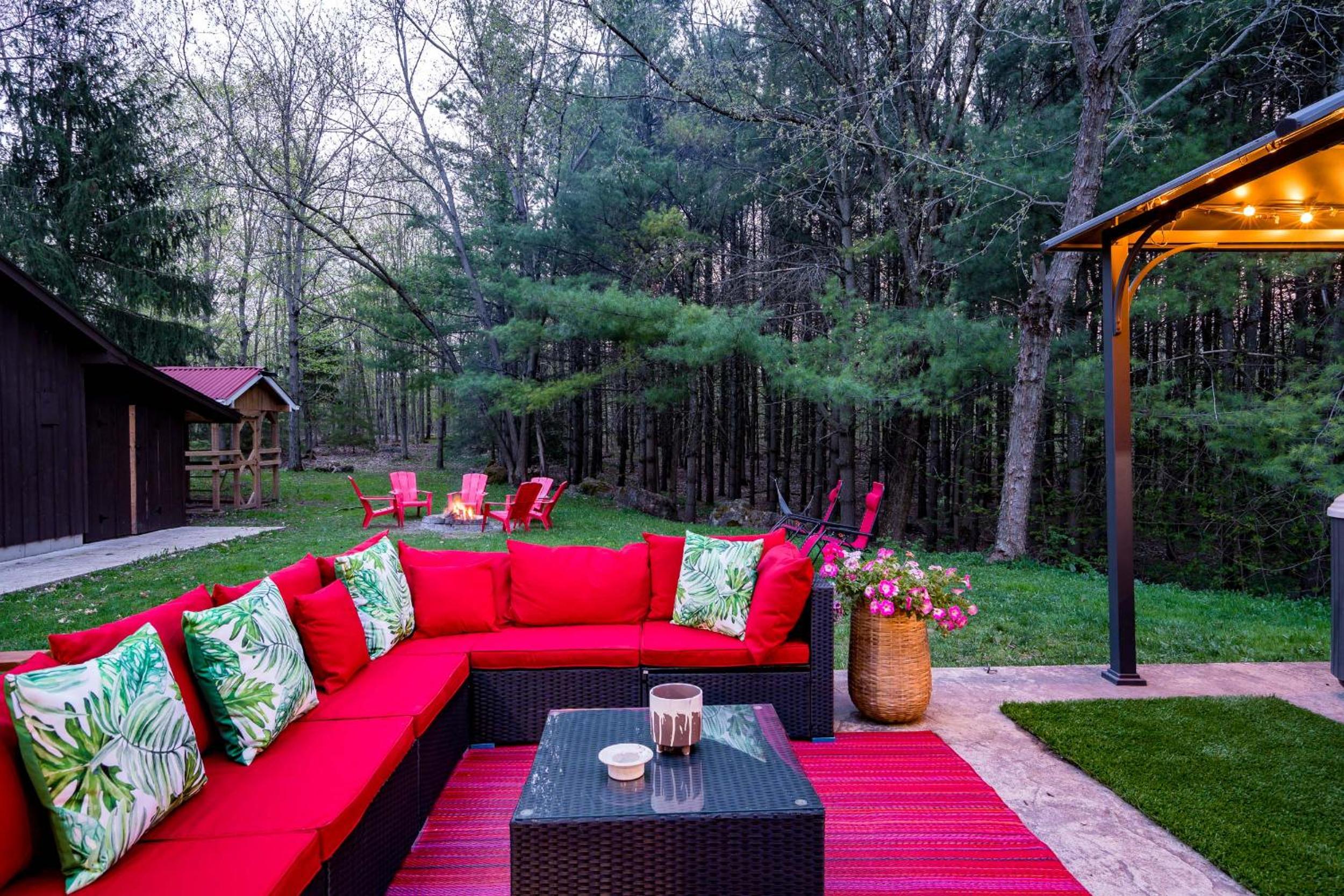 Cozy Cabin Inn