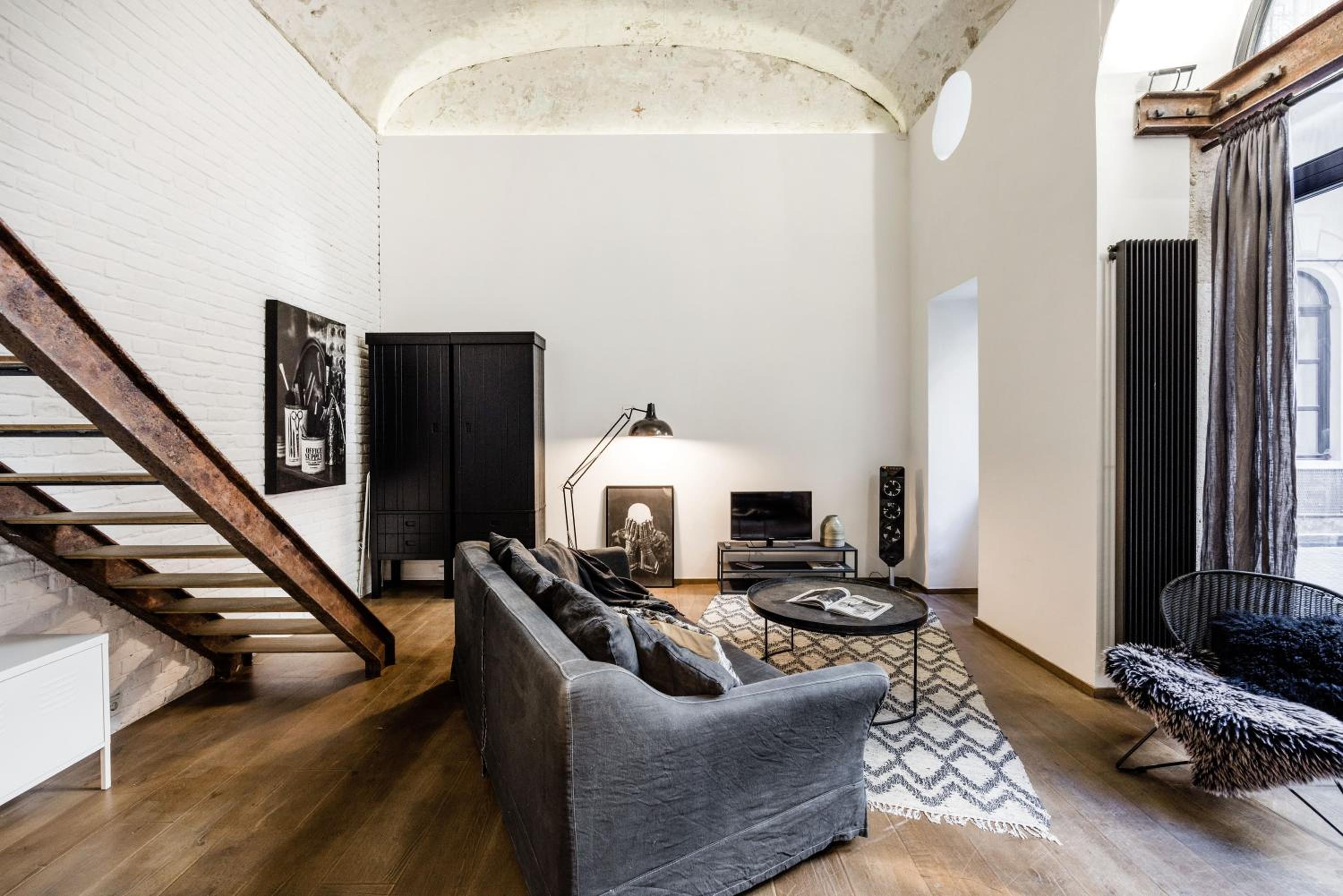 One of a kind, Super Central condo with Patio