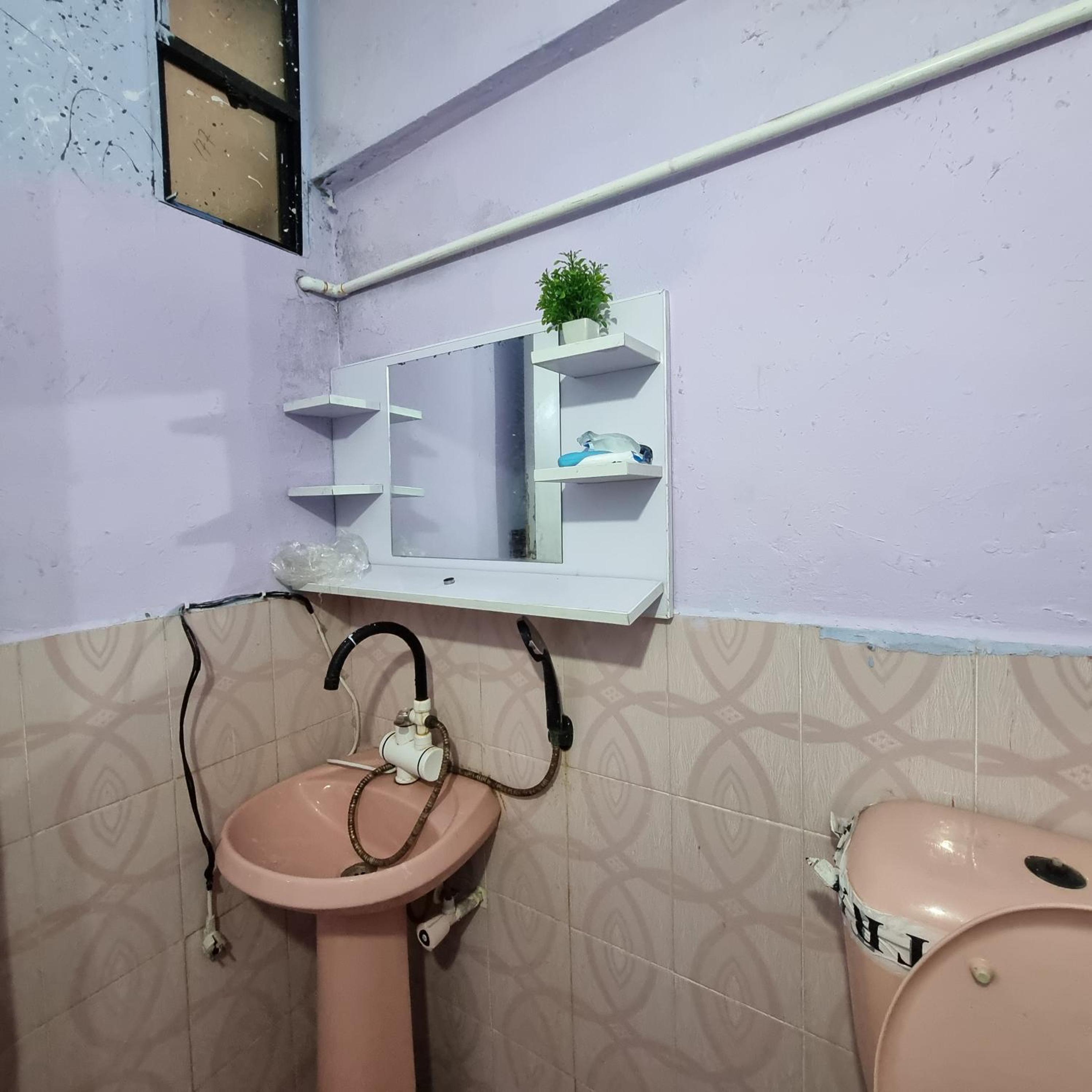 One bedroom luxury apartment 1st floor with kitchen