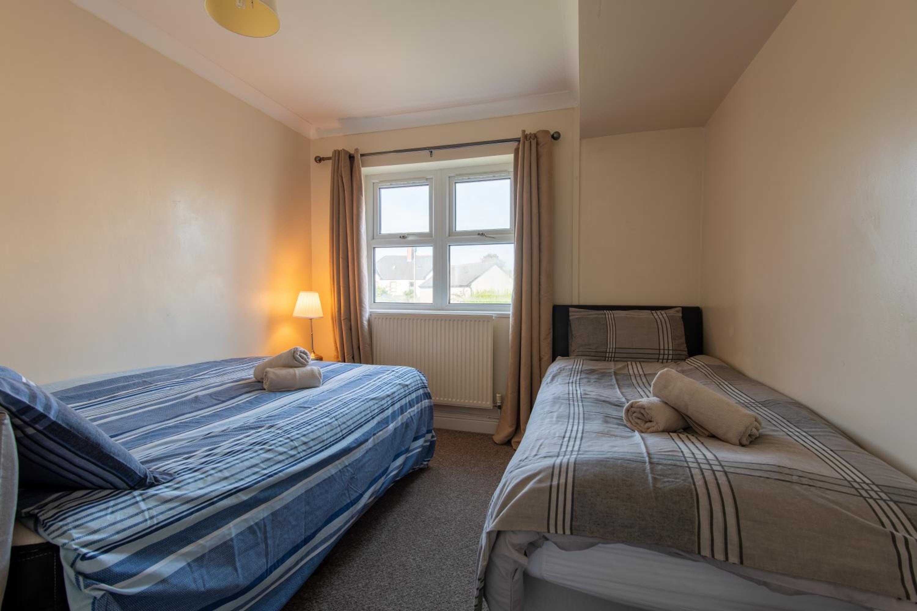 13 Victoria Road Apartment view 4