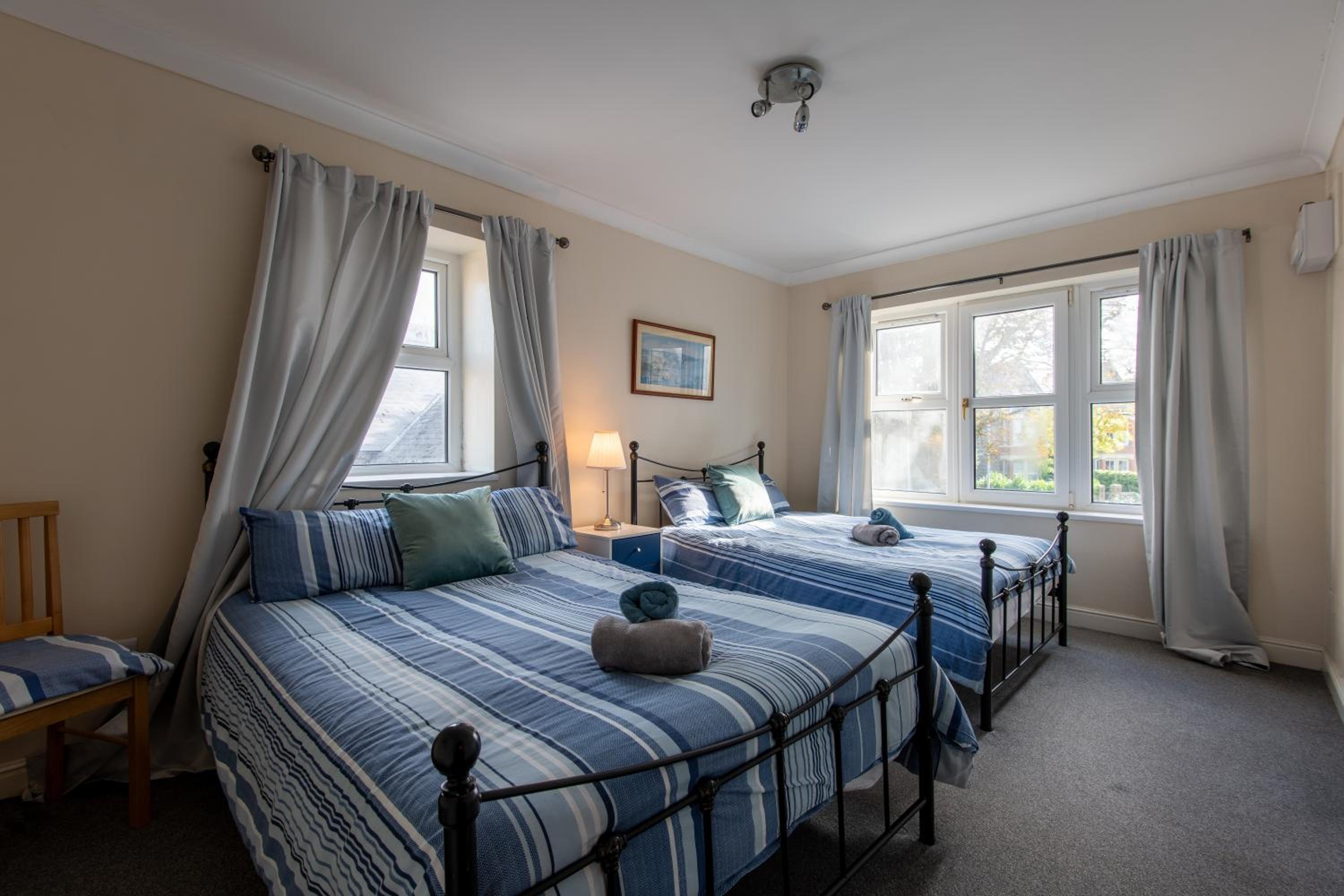 13 Victoria Road Apartment view 2