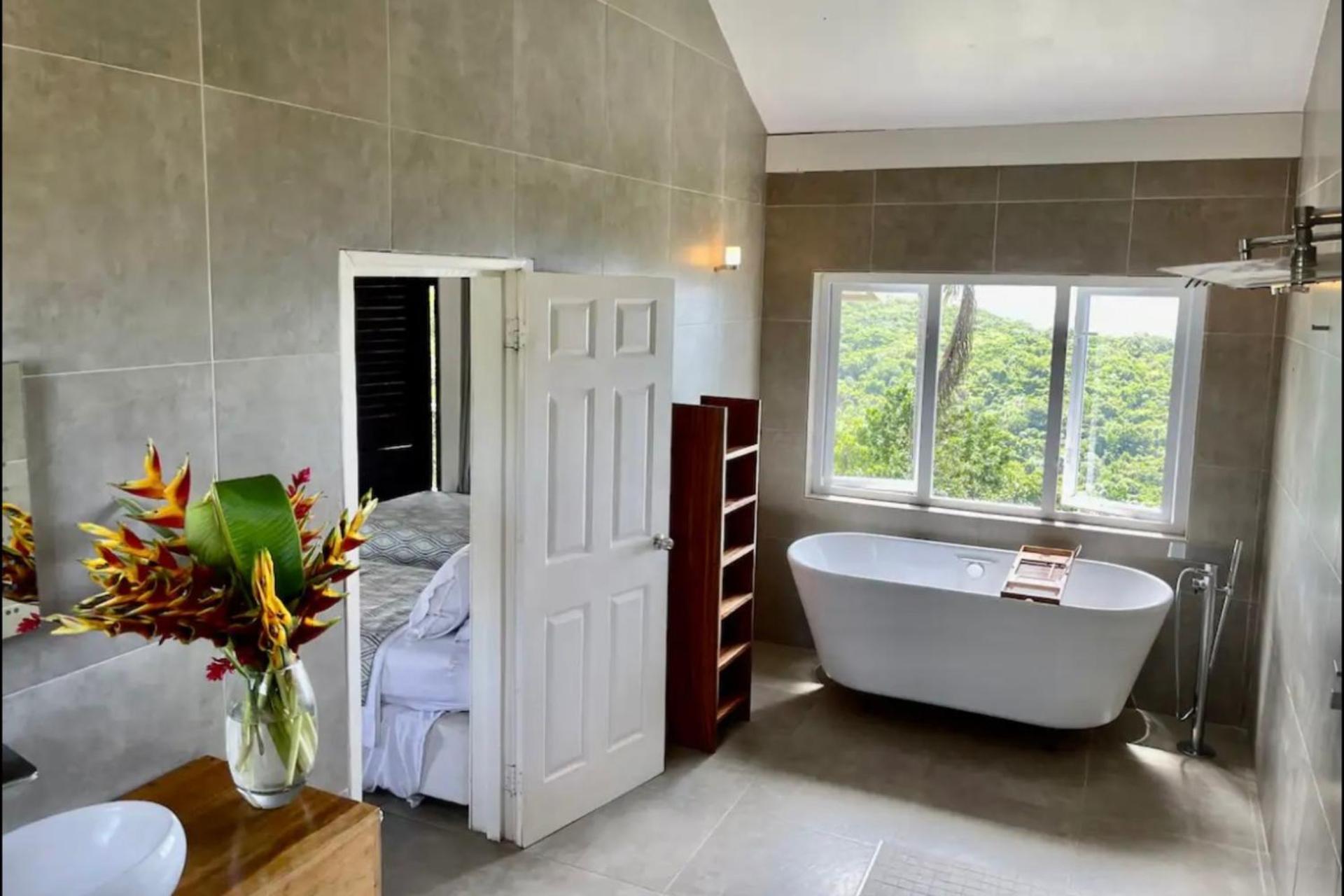 Luxury villa located in Montego Bay, Jamaica view 4