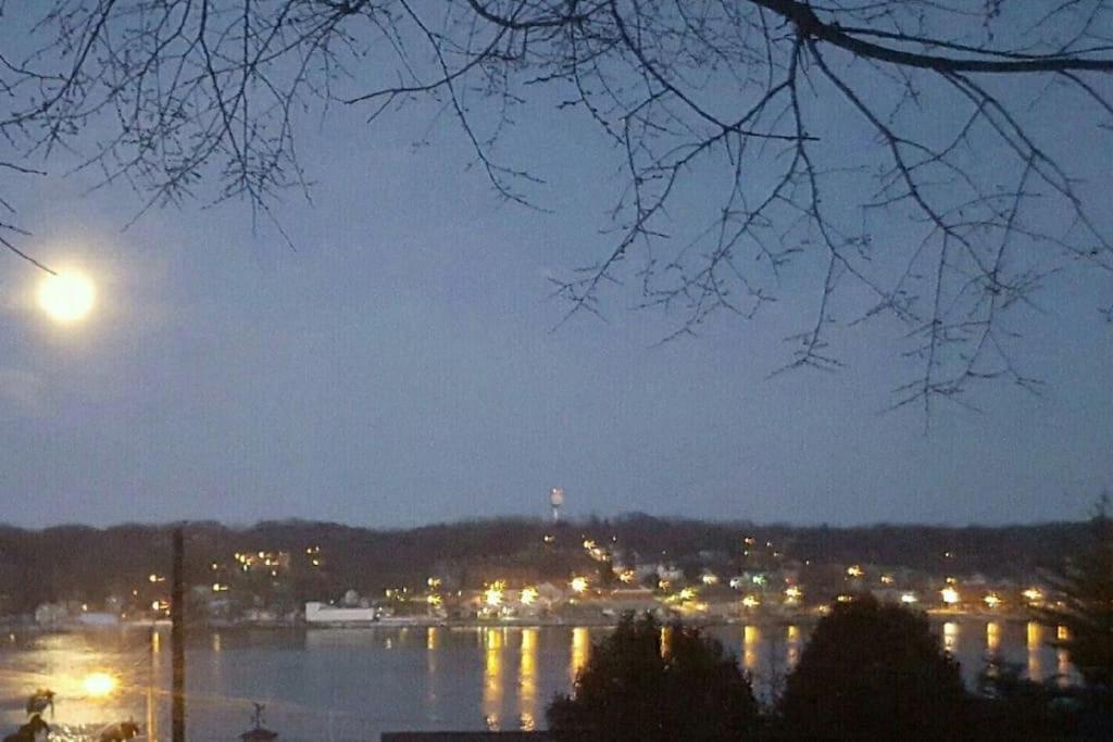 Cottage on the Mississippi Venue and dog friendly view 4