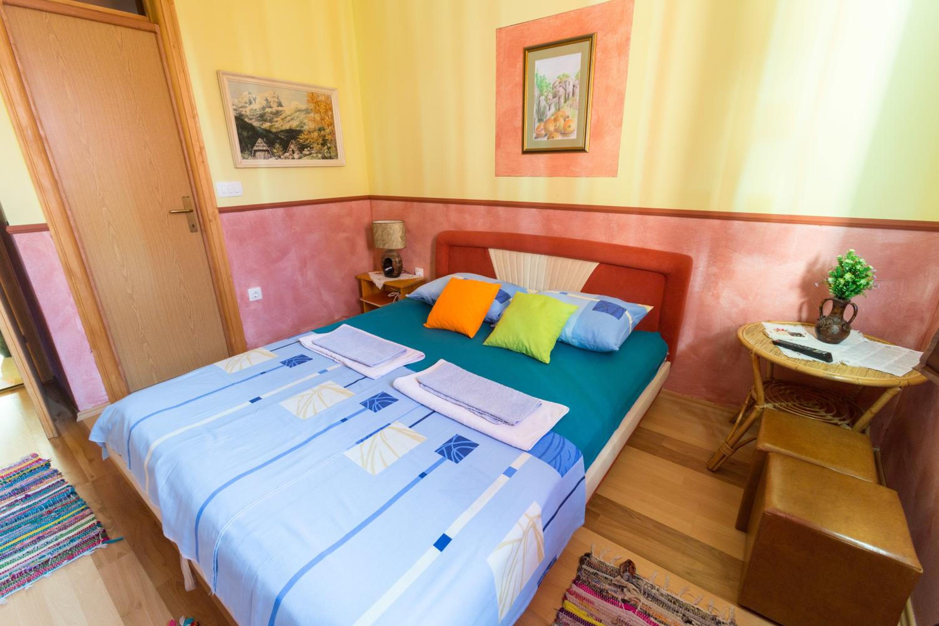 Apartment&Rooms 
