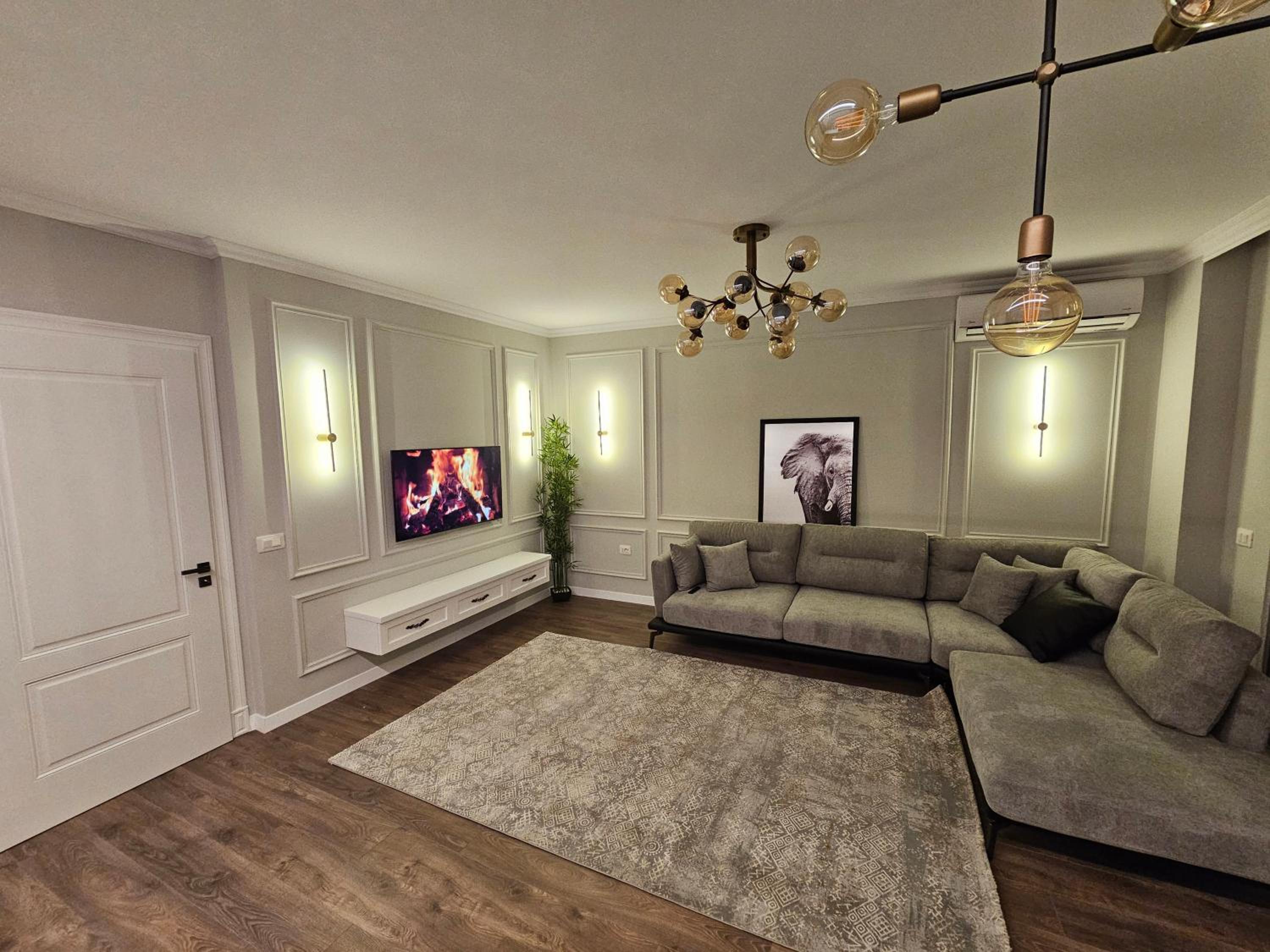 Adore Apartment City Center