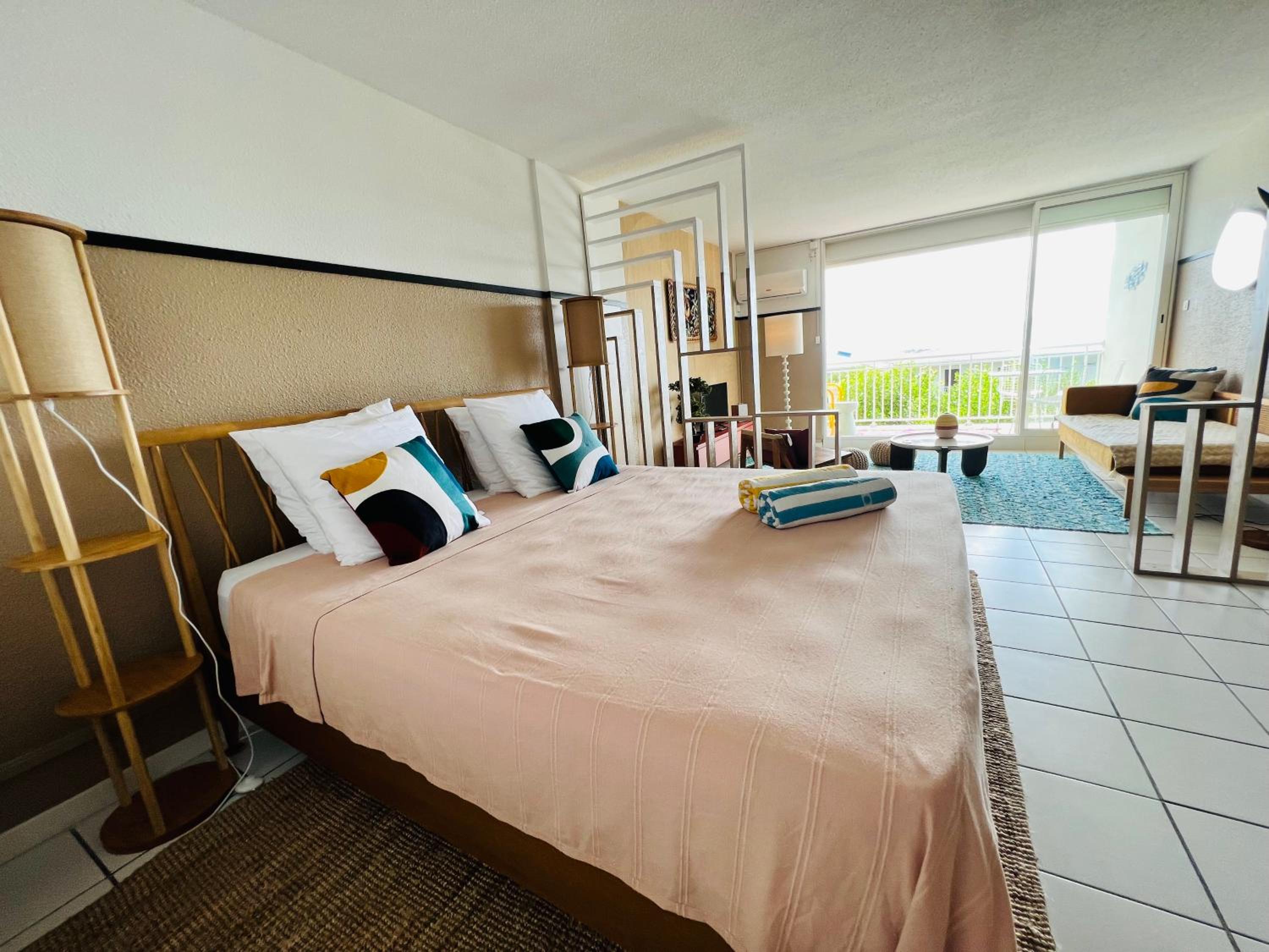 Mont Vernon Top Secret Studio chic, plage et piscine Orient Bay view 4