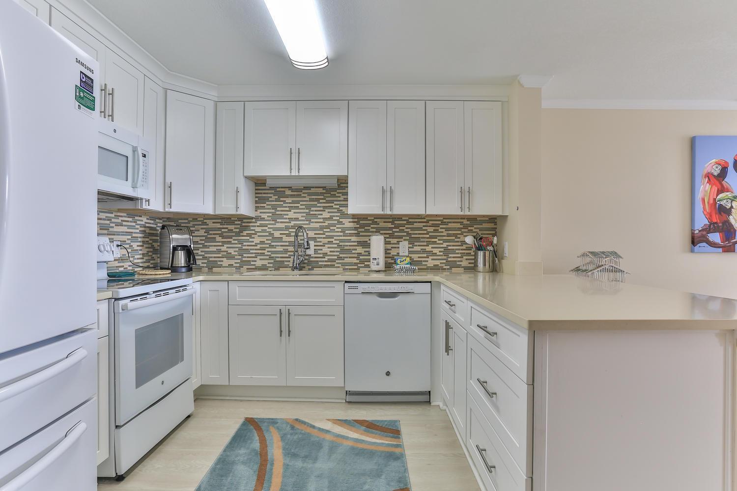 Dolphin Point 402C - 2BR Updated Condo with Harbor and Gulf Views view 3