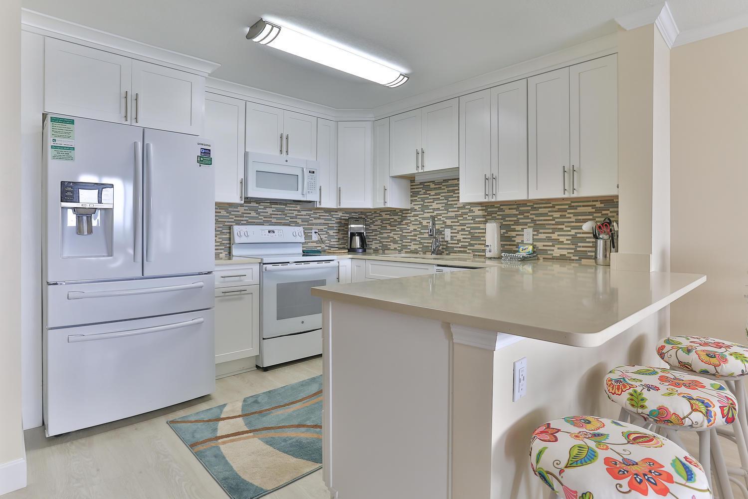 Dolphin Point 402C - 2BR Updated Condo with Harbor and Gulf Views view 4