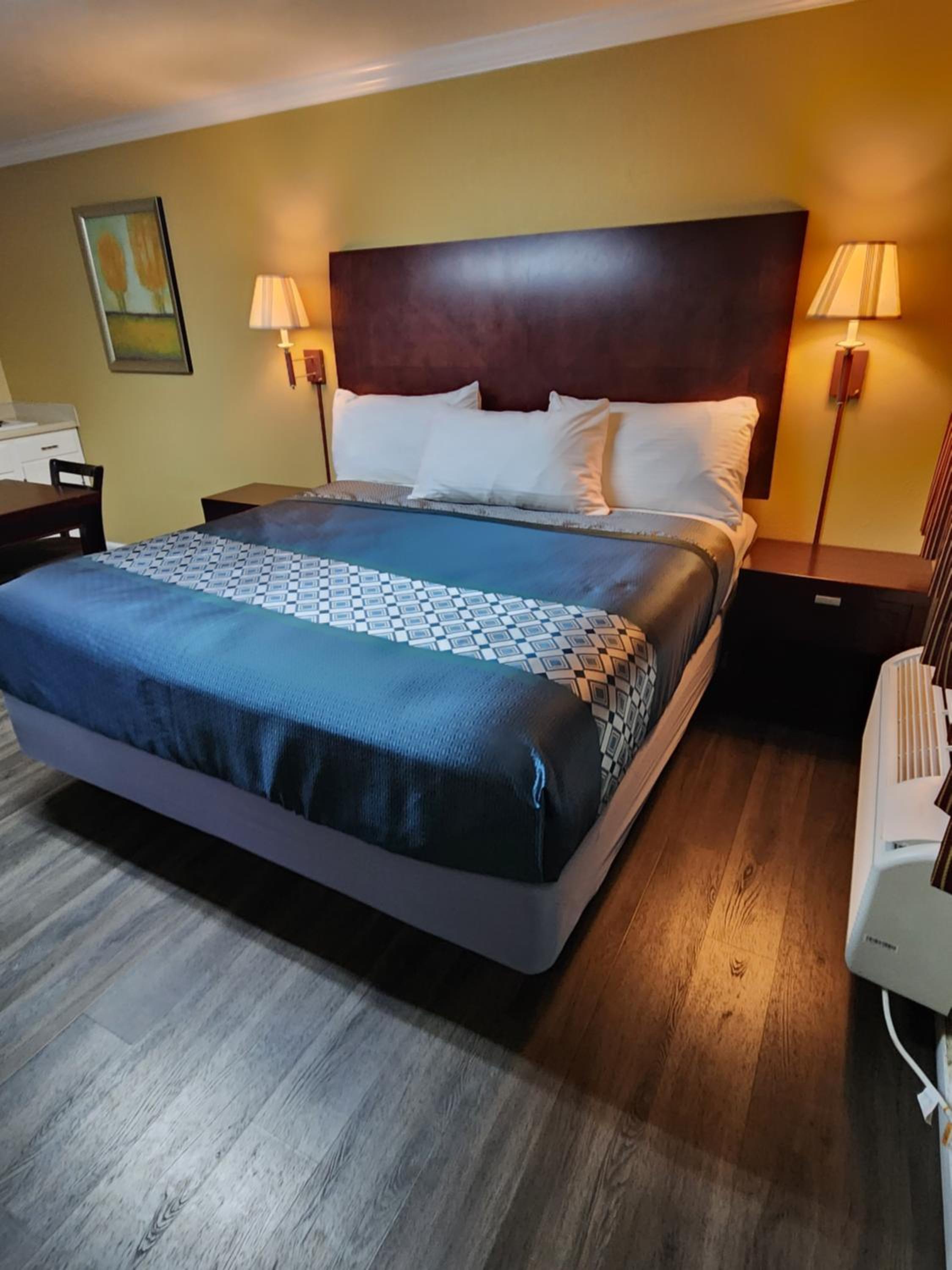 Galaxie Motel - Property Image 4