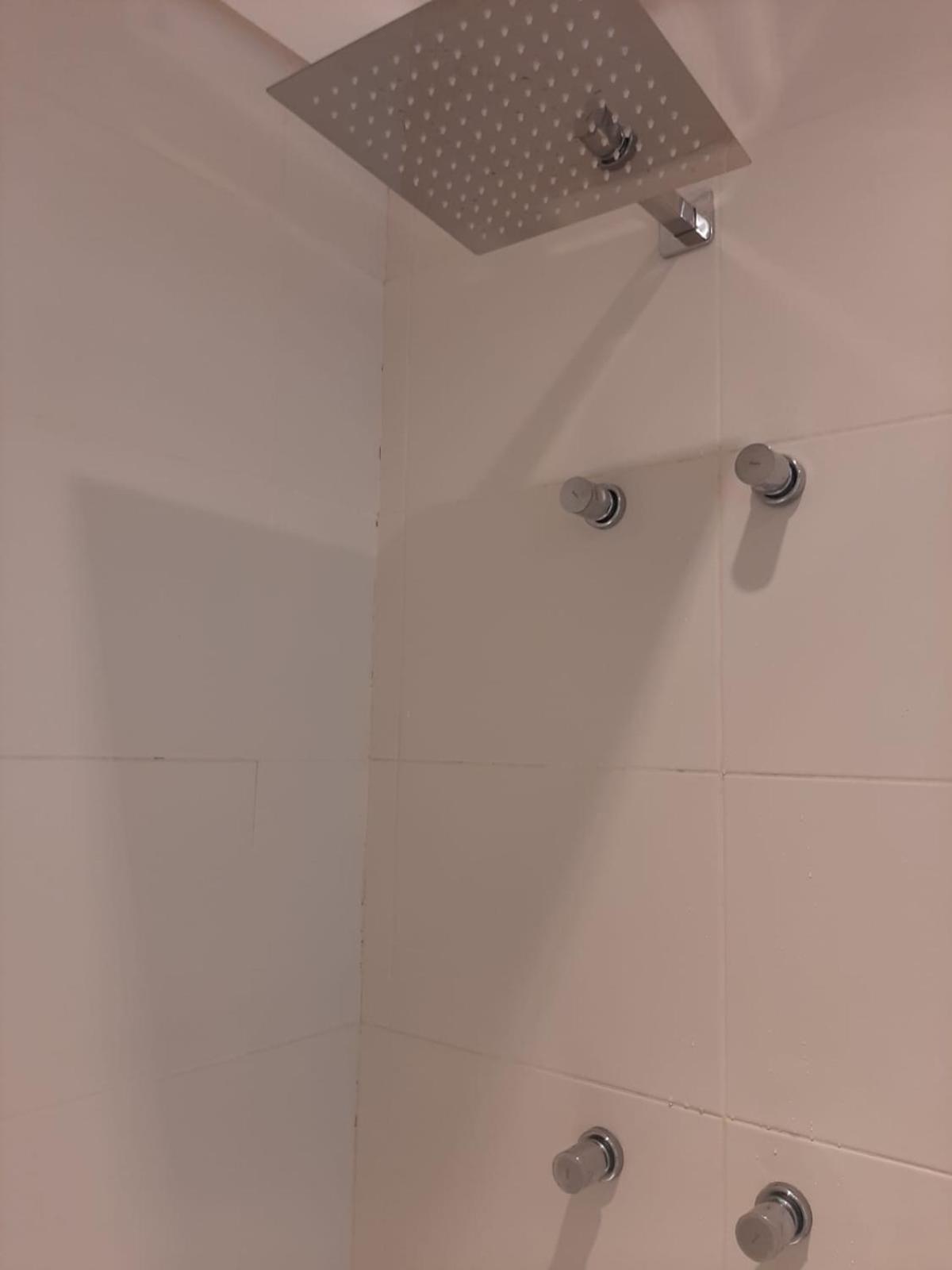 Lindo studio equipado em apartamento clube com academia e conforto no centro de Curitiba - MID Home