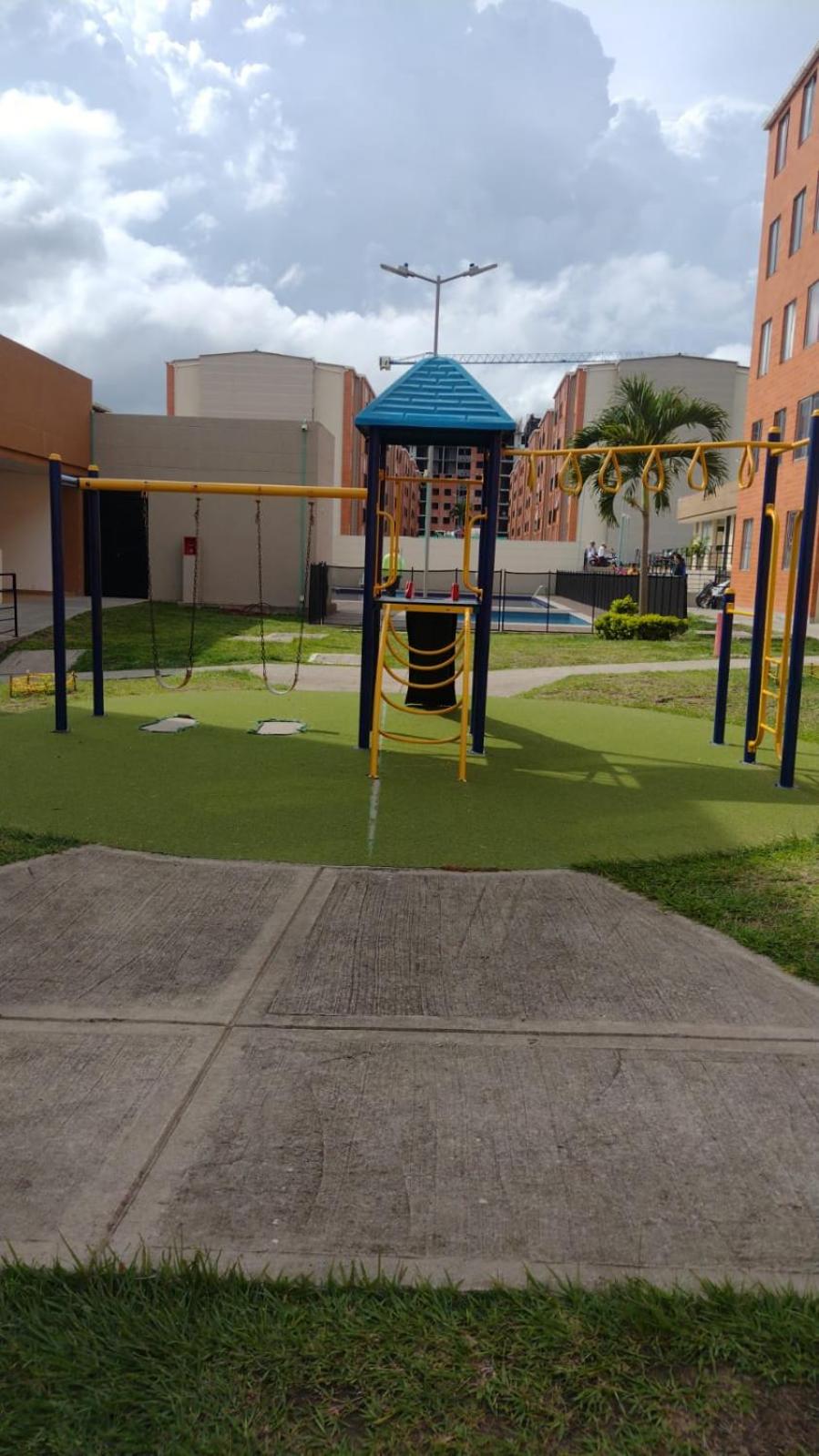 Apartamento vacacional con piscina y parqueadero