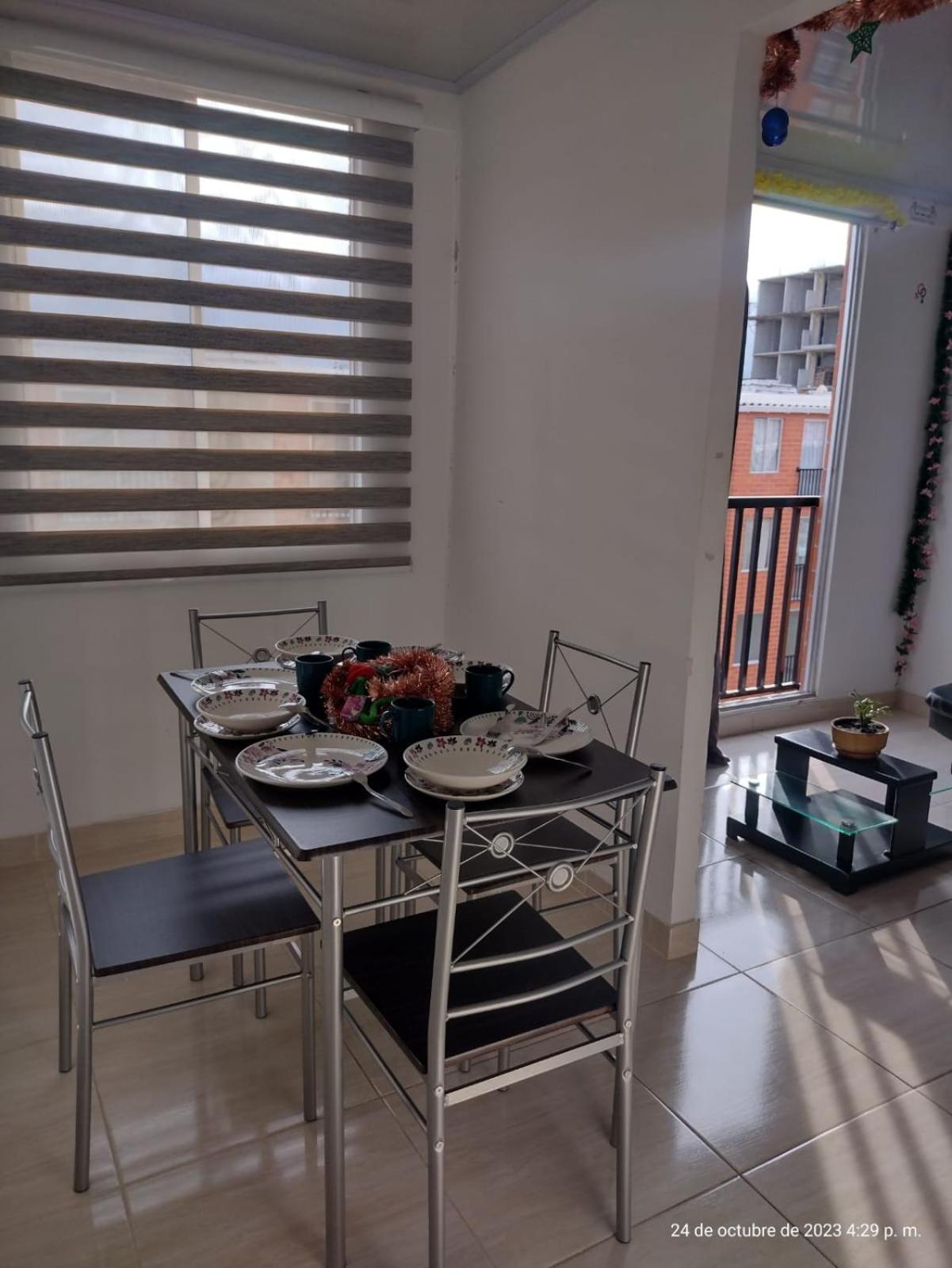 Apartamento vacacional con piscina y parqueadero