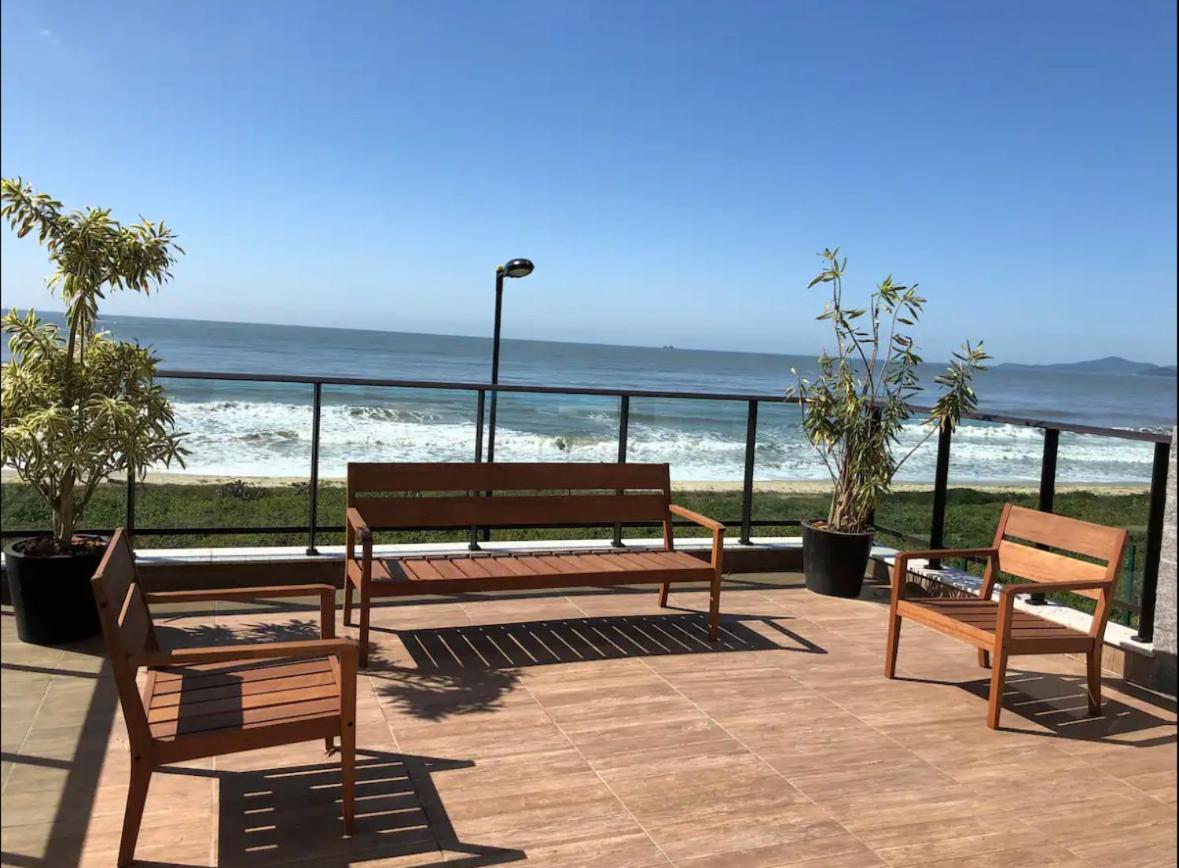 Resort Apto Frente Mar