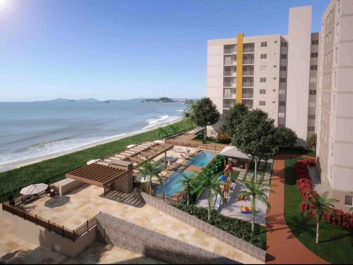 Resort Apto Frente Mar