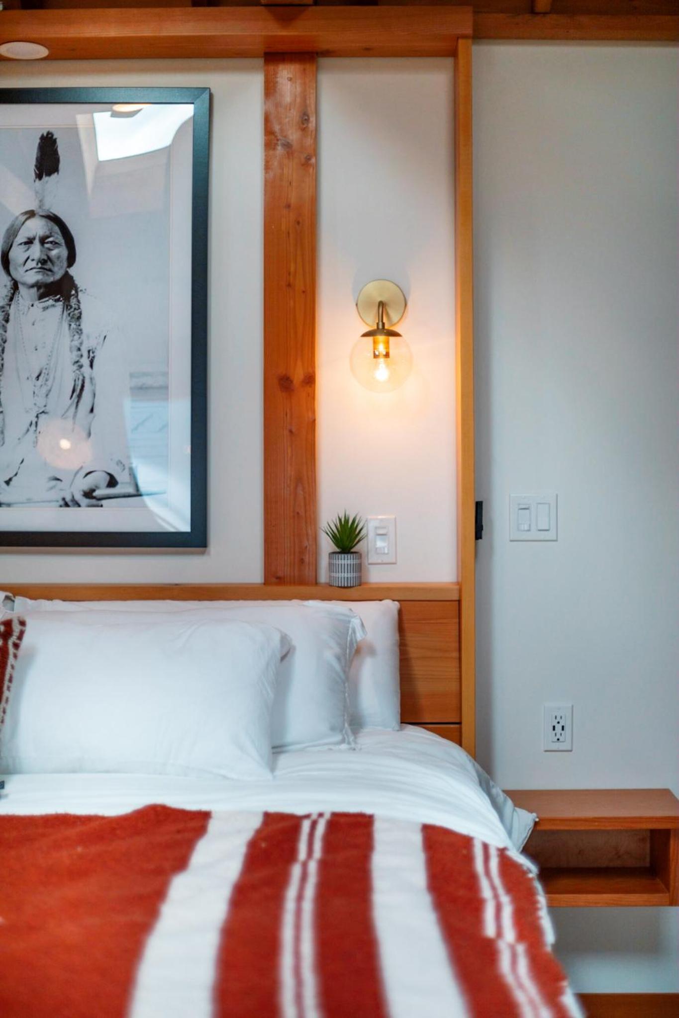 The Kootenay Lake House - A Private Luxury Retreat