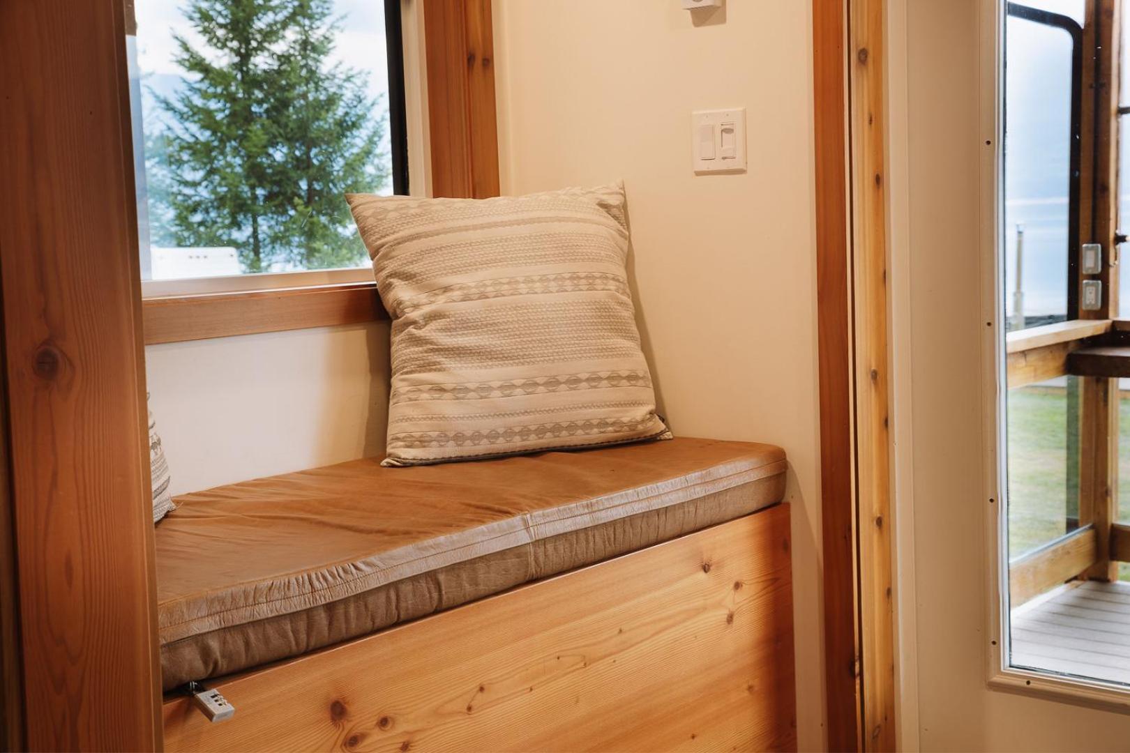 The Kootenay Lake House - A Private Luxury Retreat
