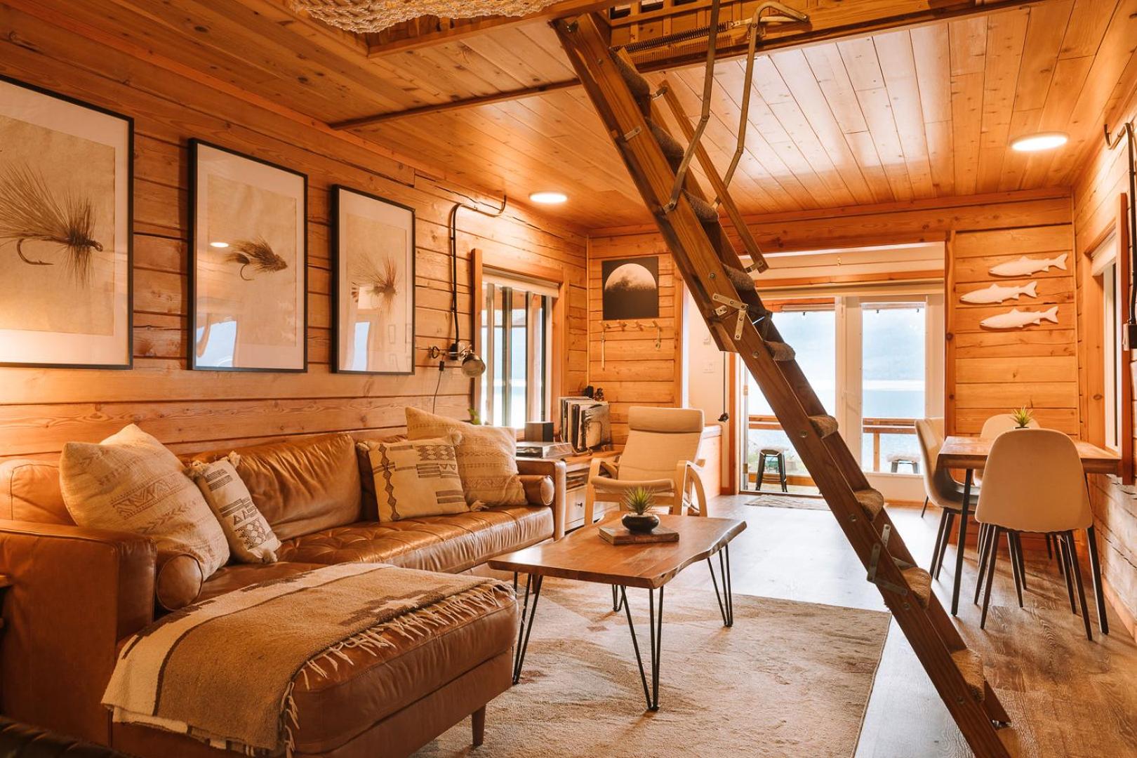 The Kootenay Lake House - A Private Luxury Retreat