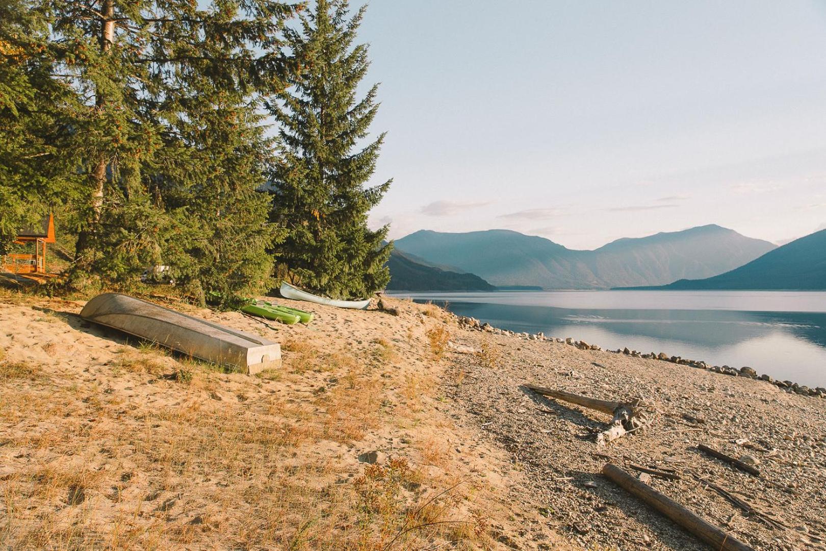 The Kootenay Lake House - A Private Luxury Retreat