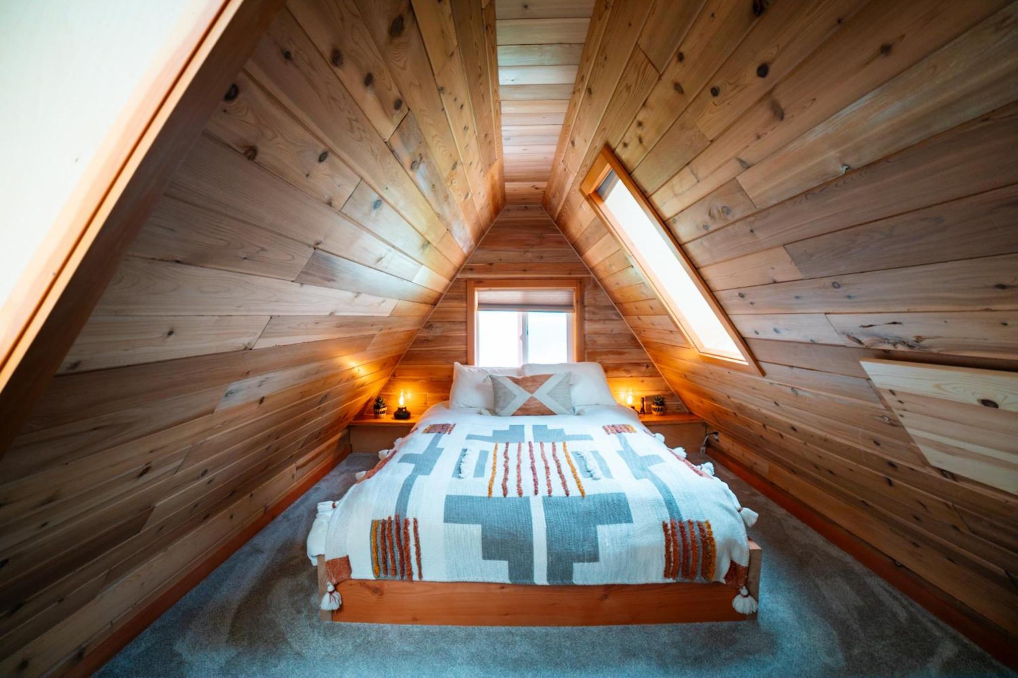 The Kootenay Lake House - A Private Luxury Retreat