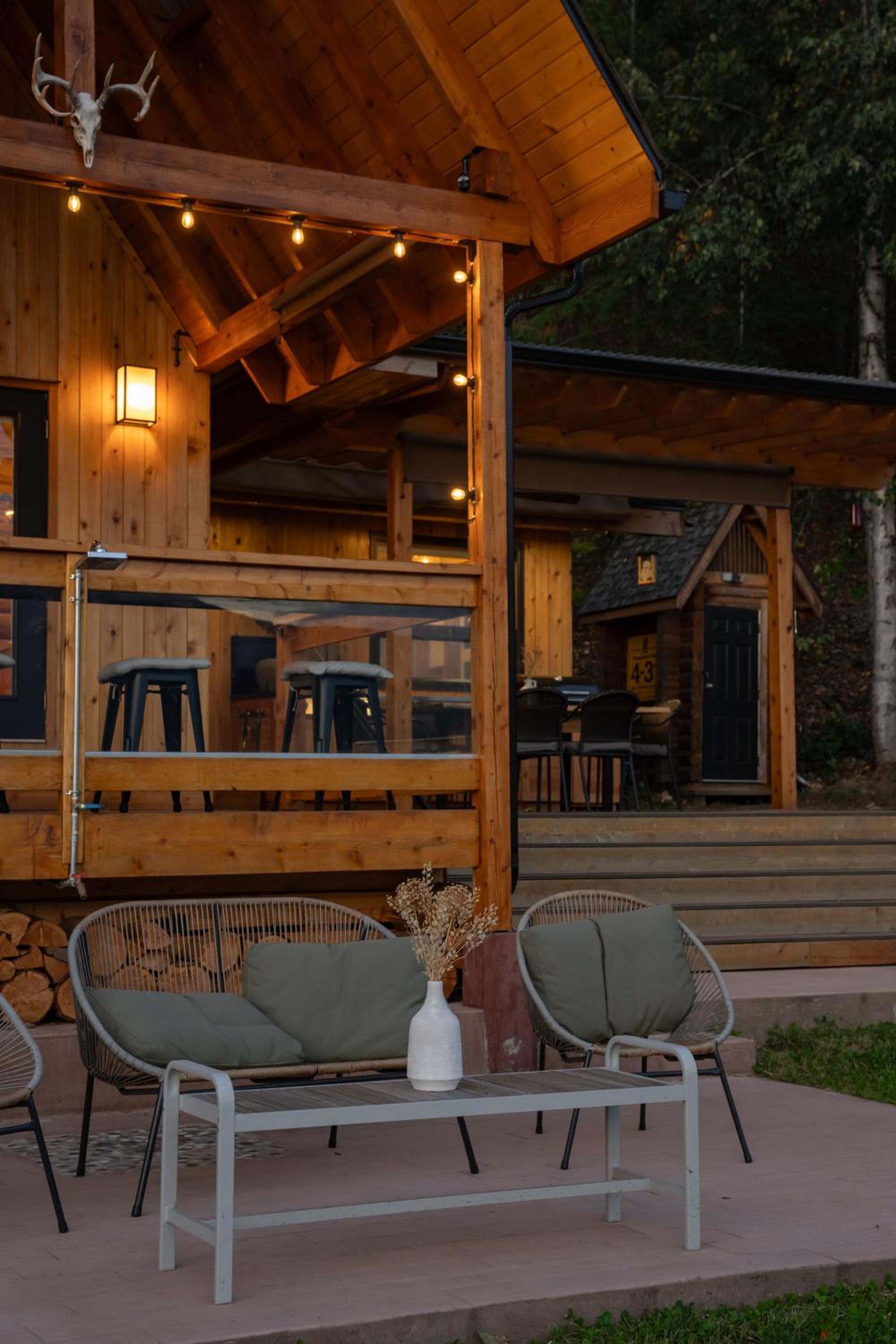 The Kootenay Lake House - A Private Luxury Retreat