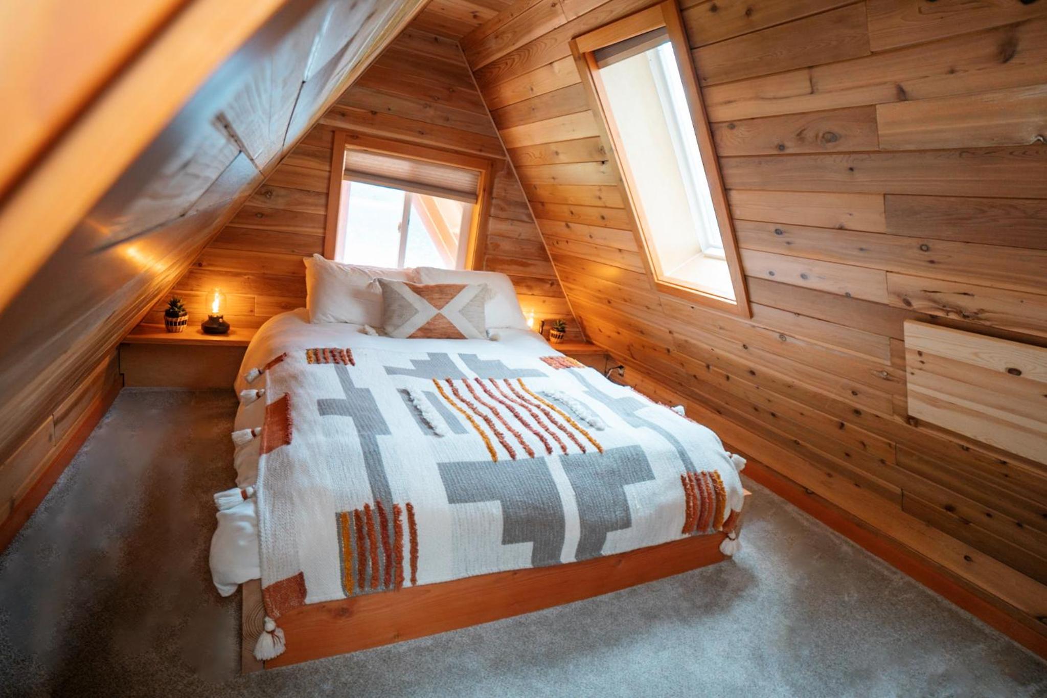 The Kootenay Lake House - A Private Luxury Retreat