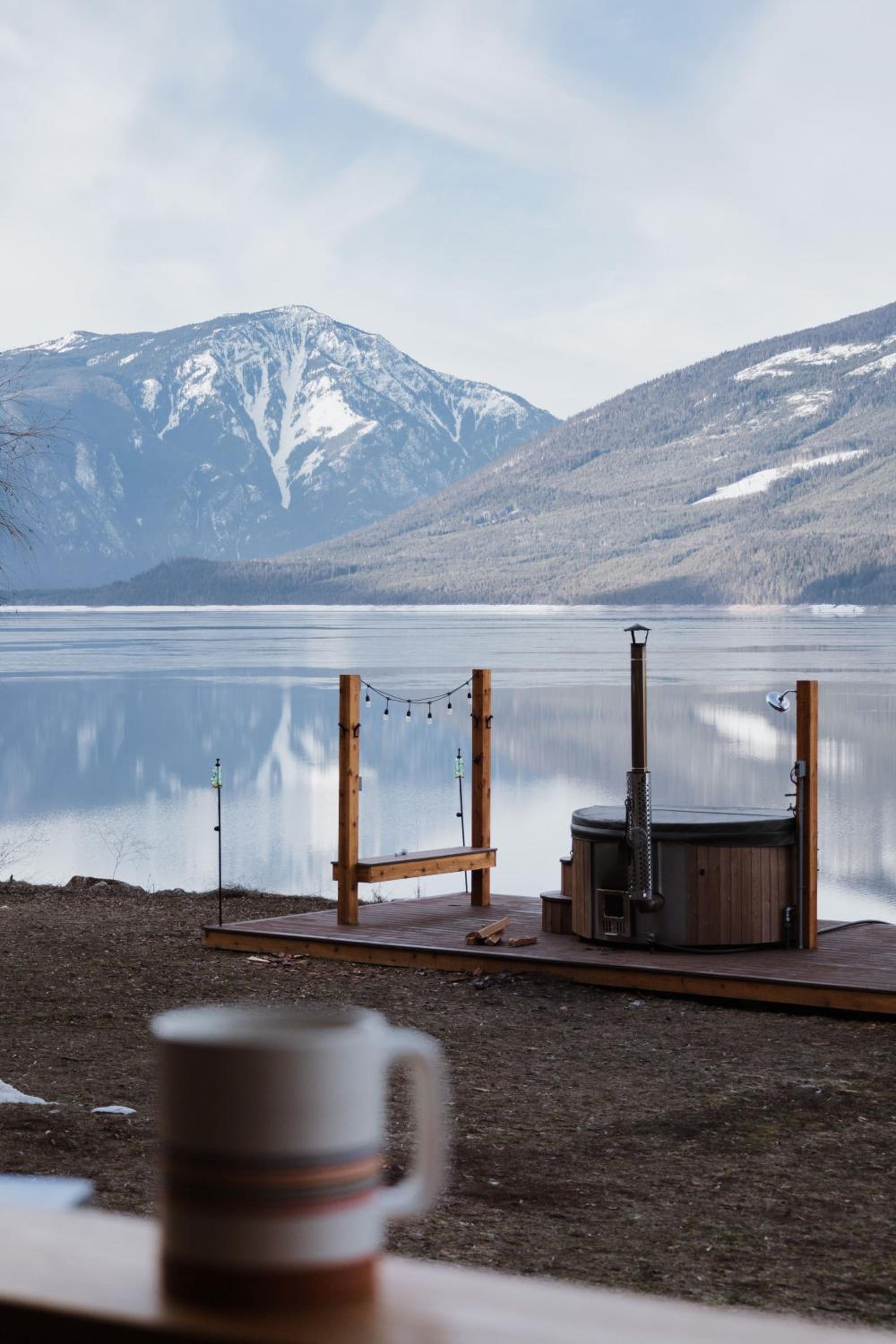 The Kootenay Lake House - A Private Luxury Retreat