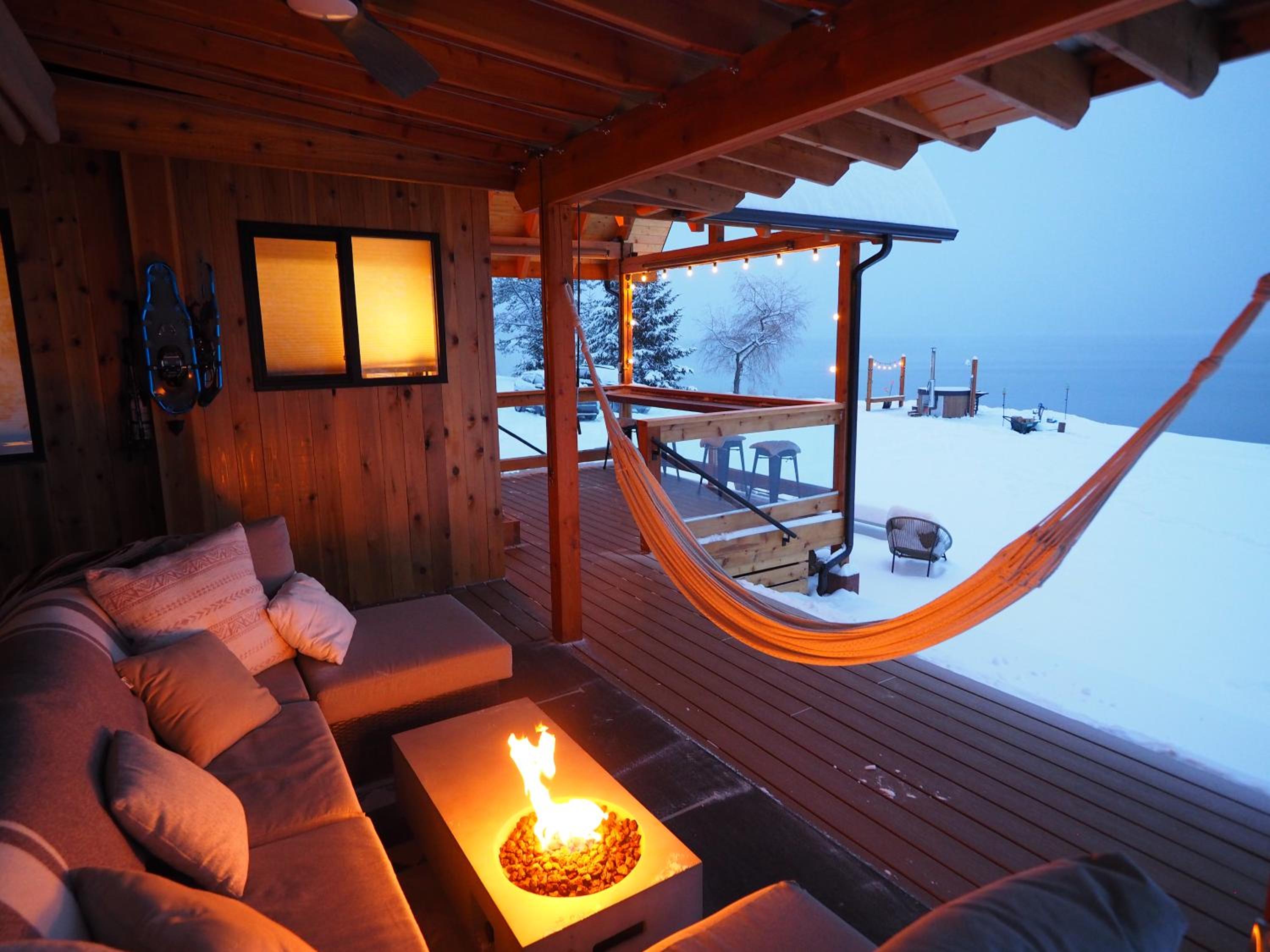 The Kootenay Lake House - A Private Luxury Retreat