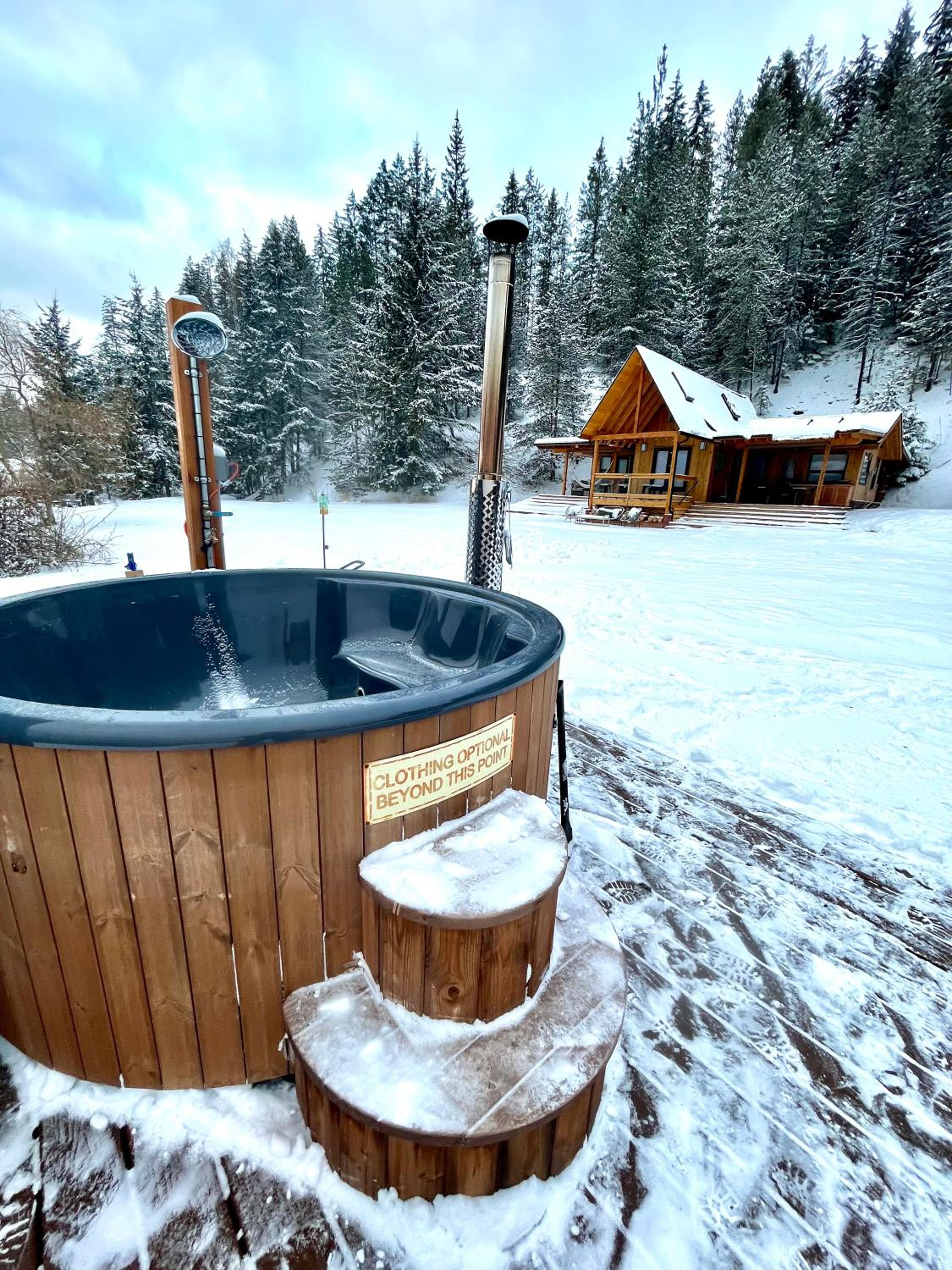 The Kootenay Lake House - A Private Luxury Retreat