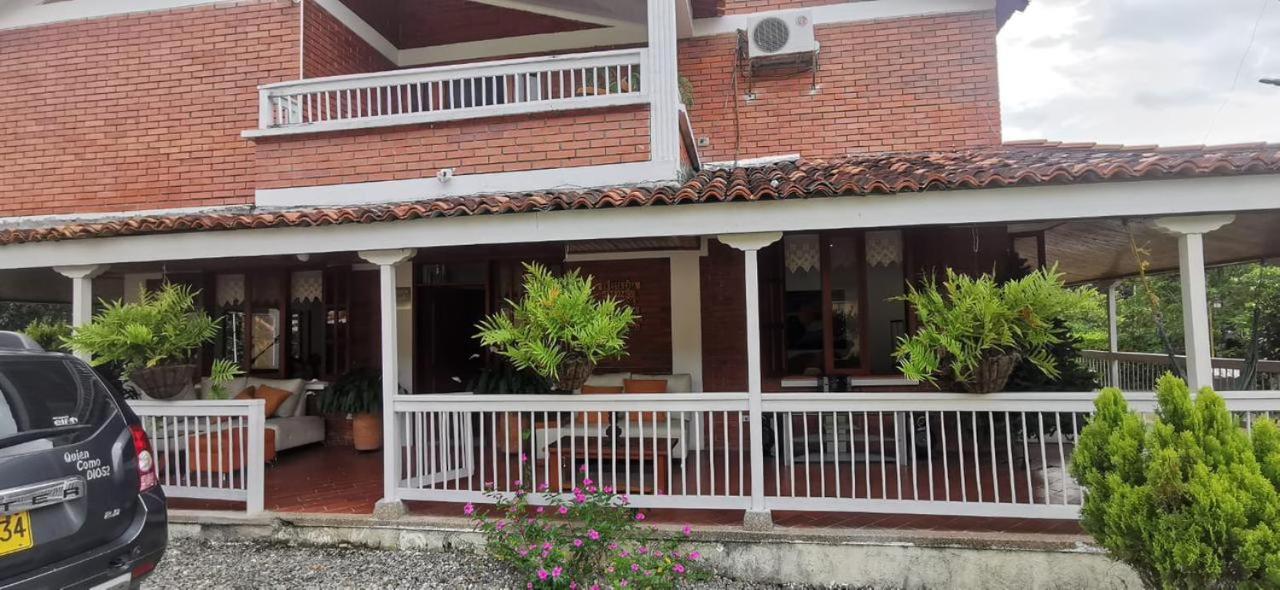 Chalet VillaMelania Brothers