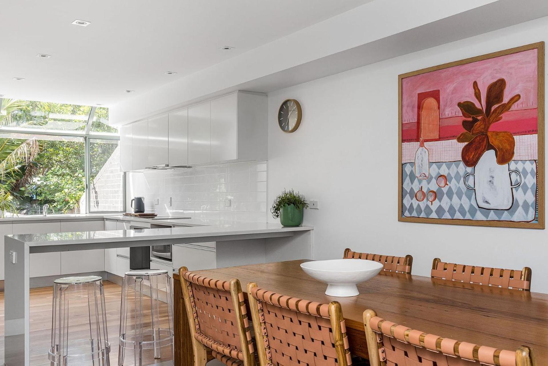 1 James Cook Apartments - Opposite Clarkes Beach