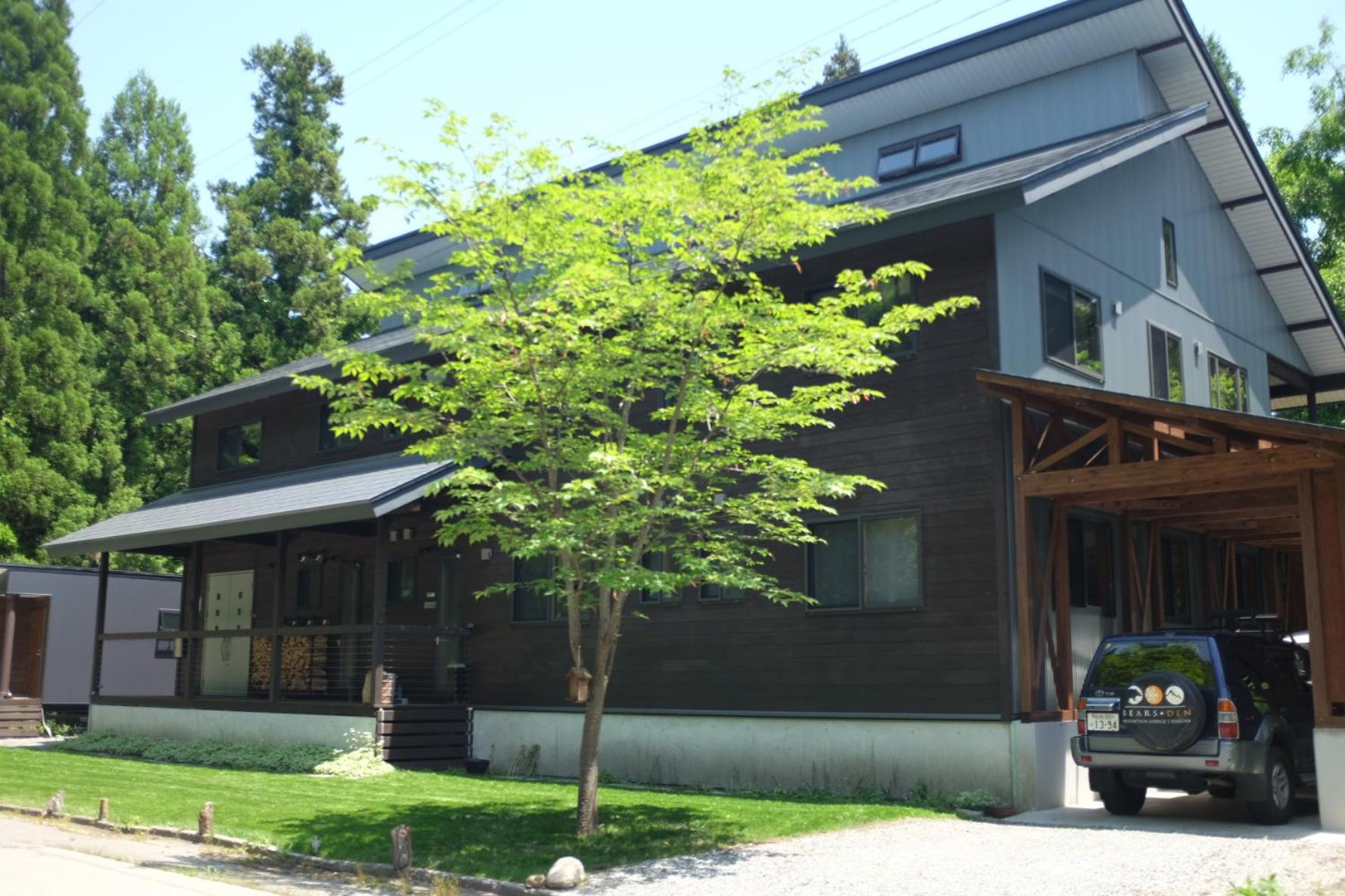 Bears Den Mountain Lodge