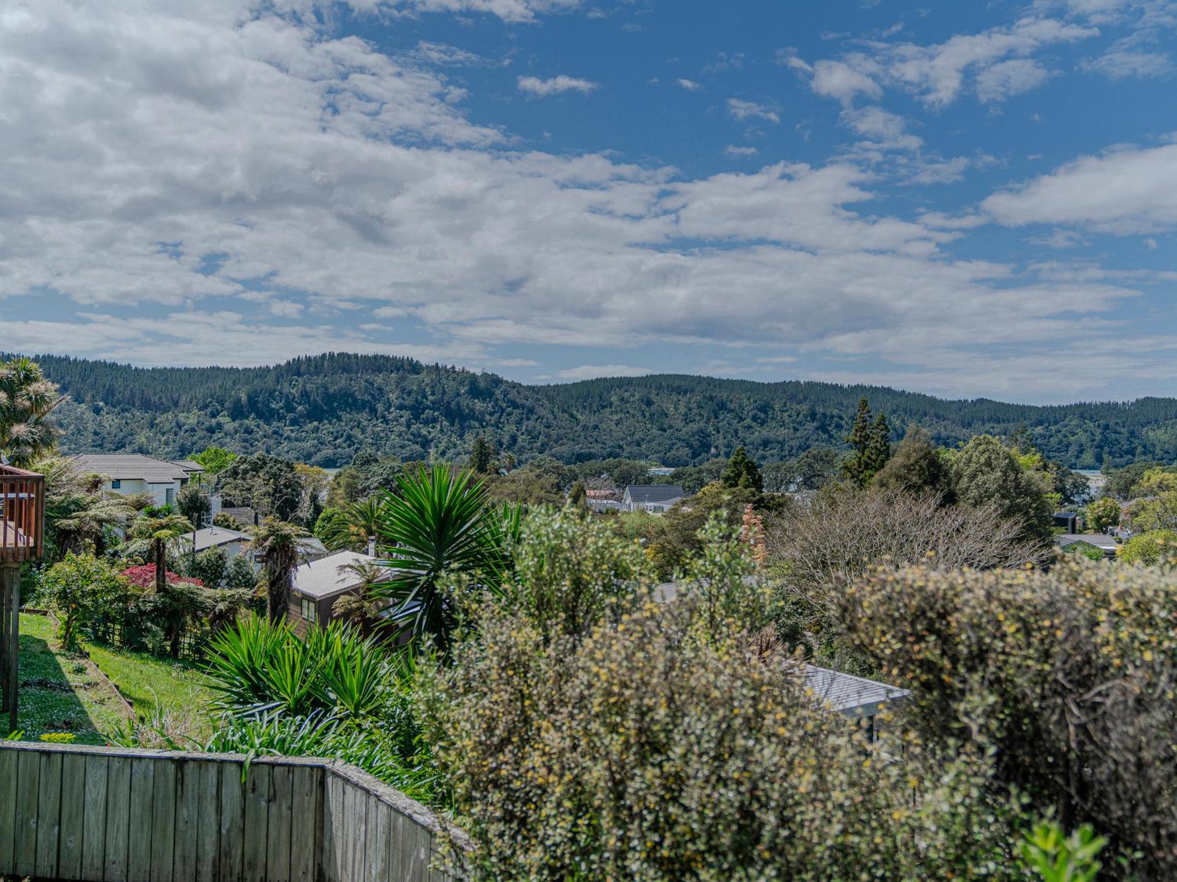 The Blockhouse - Whangamatā Holiday Home