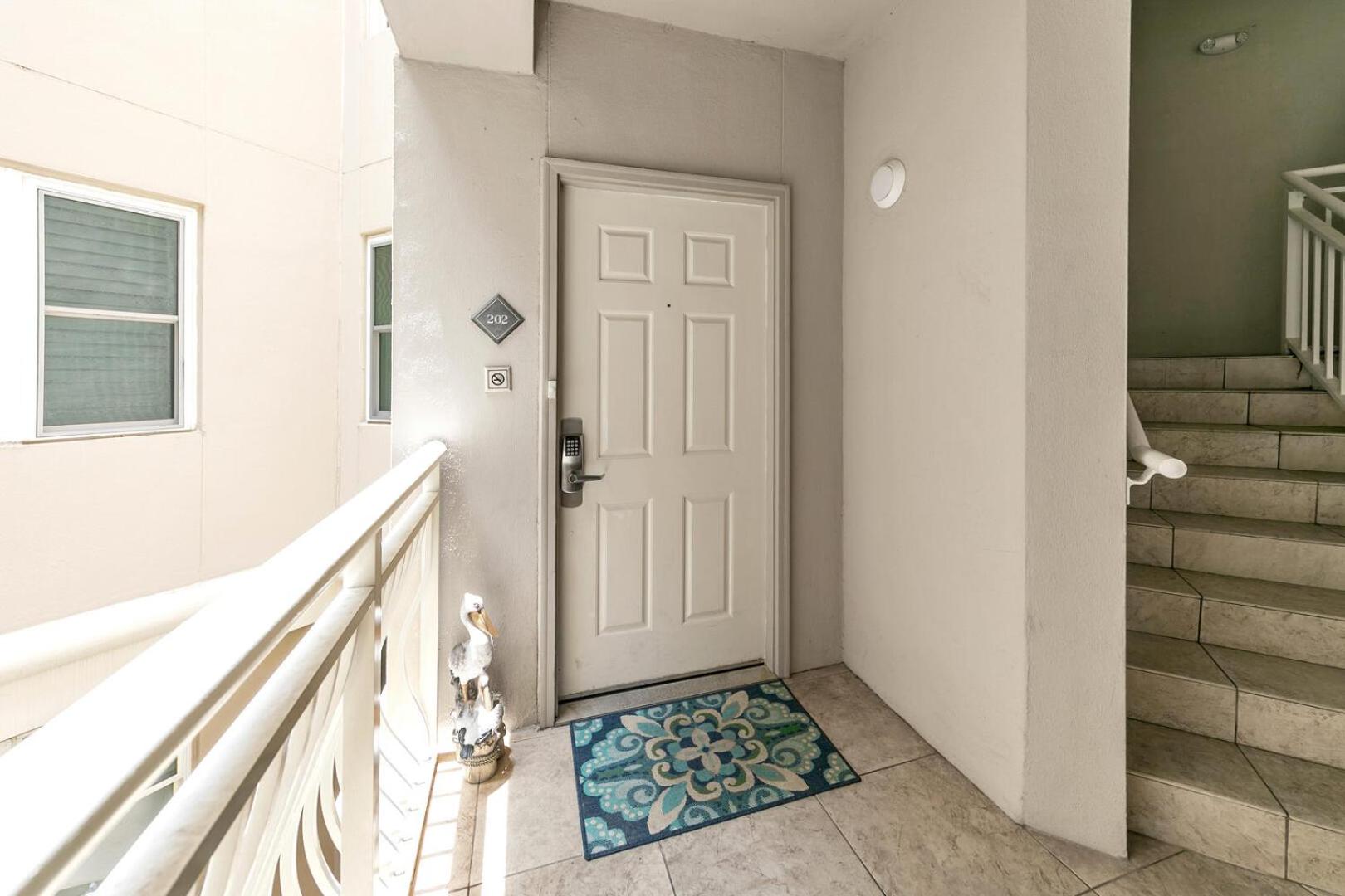 Grandview 202 - Beach Front 3BR in Miramar Beach