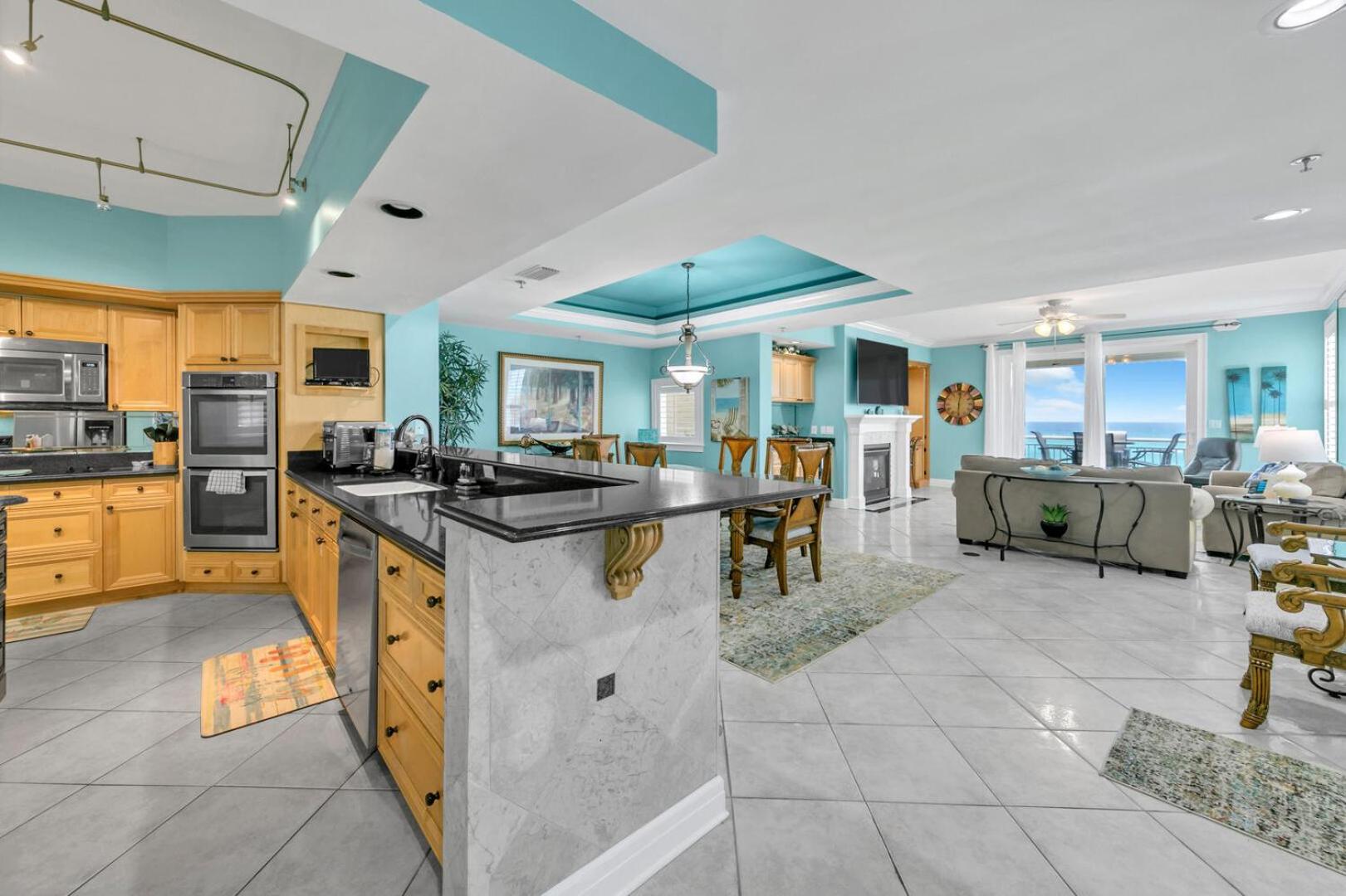 Grandview 202 - Beach Front 3BR in Miramar Beach