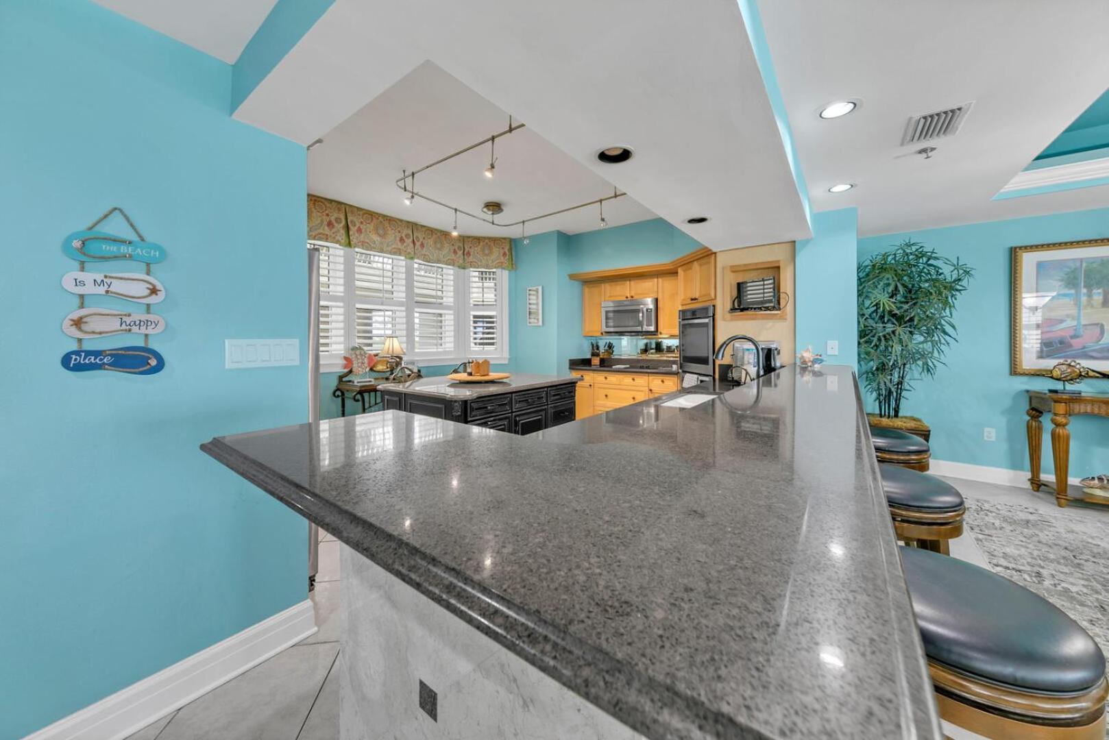 Grandview 202 - Beach Front 3BR in Miramar Beach