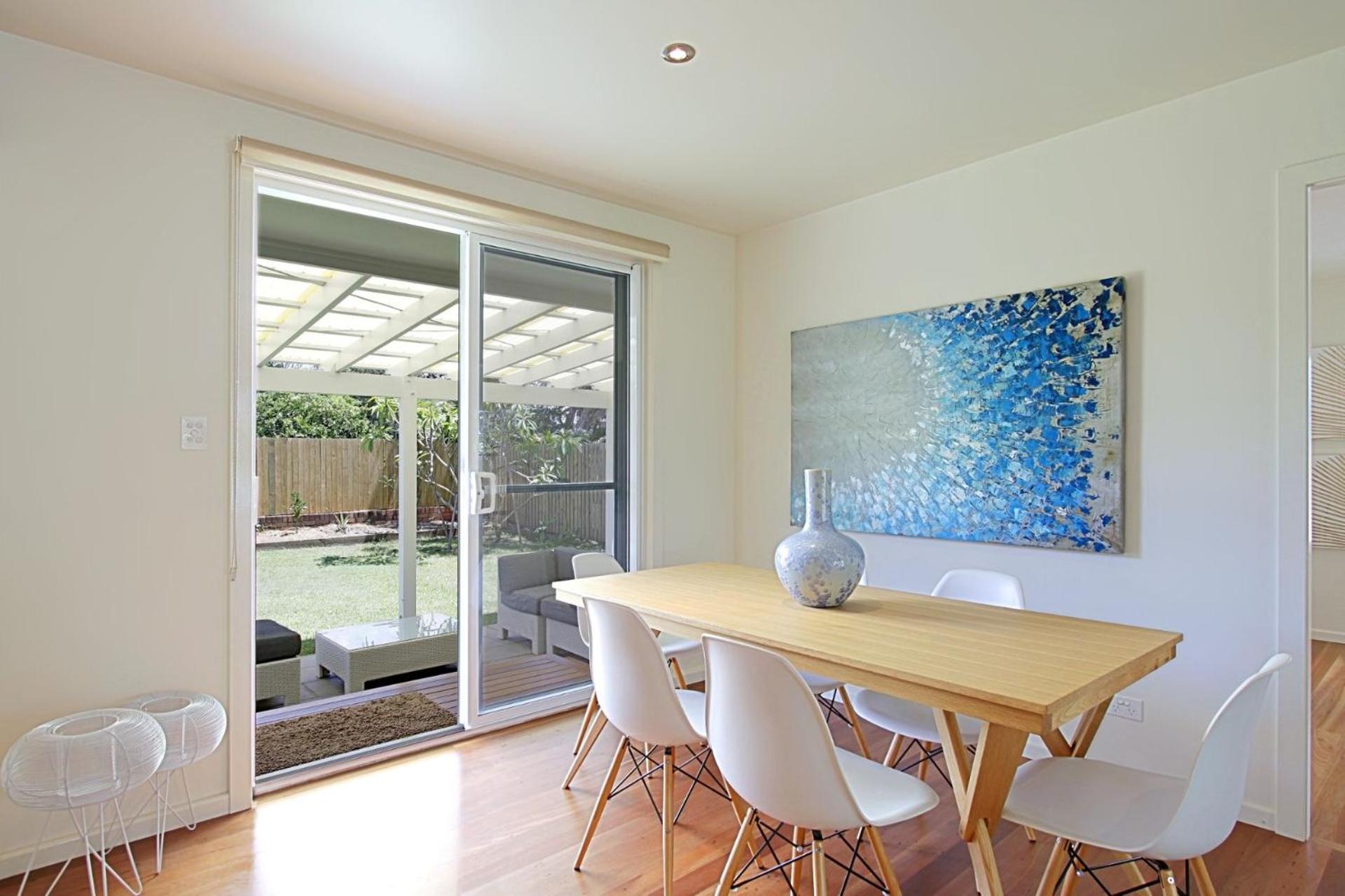 Mi Casa - stylish beach house near town & surf