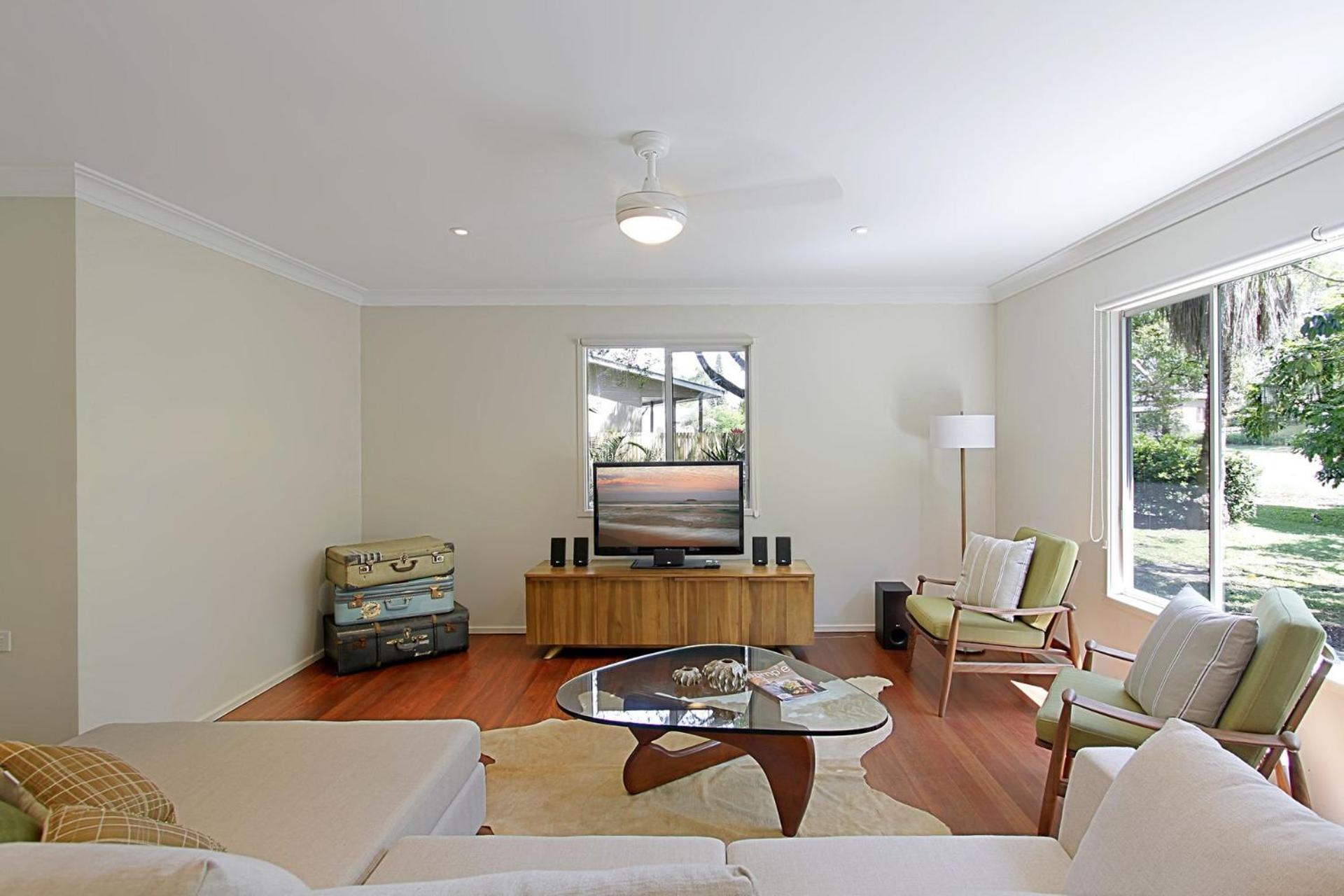 Su Casa - pet-friendly cottage in central Byron view 4