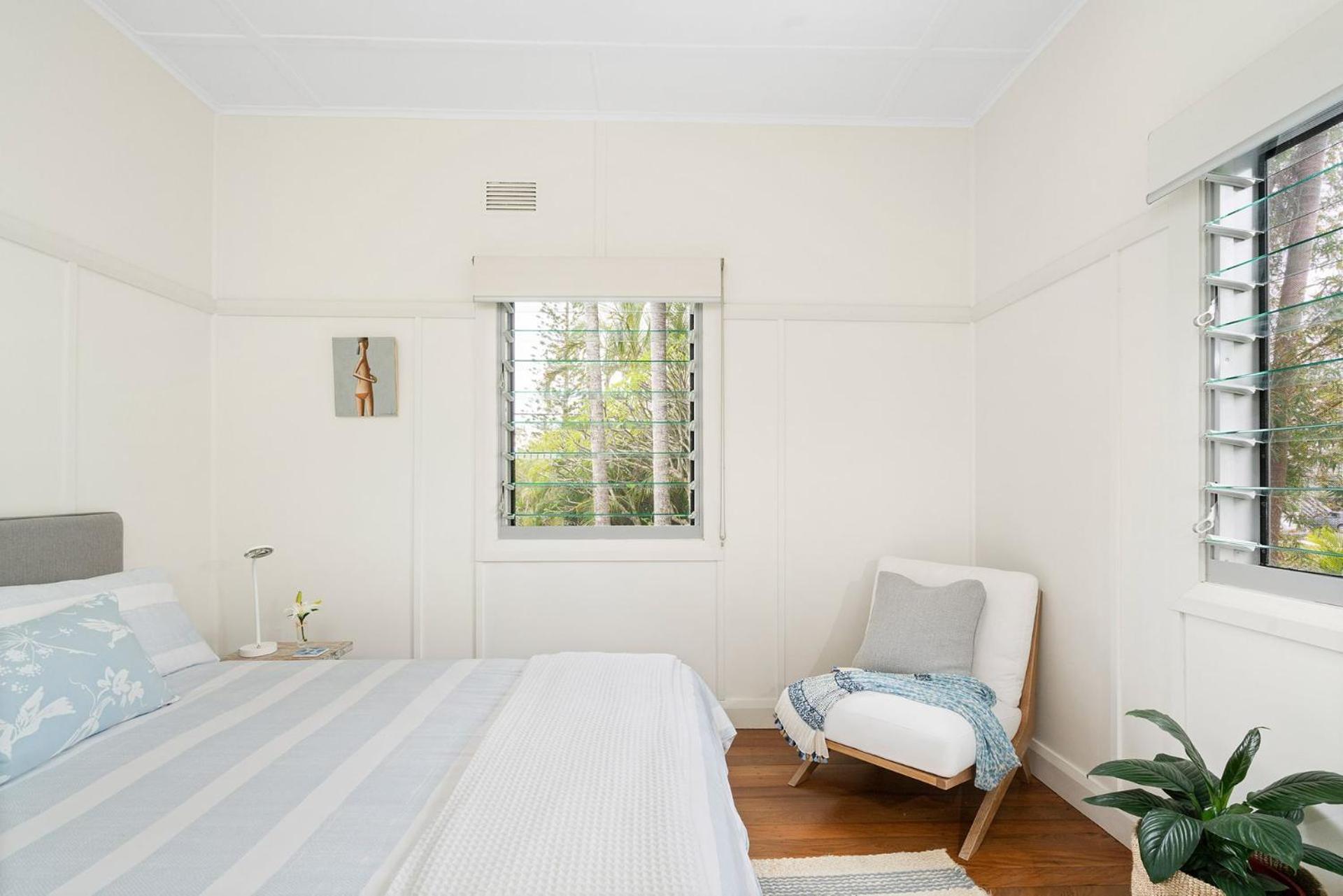 The White Rabbit - with studio & covered deck view 5