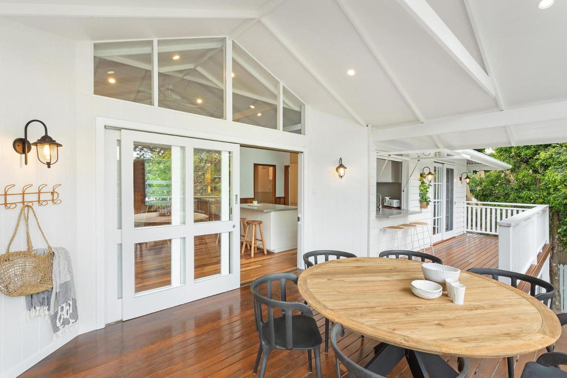 Golden Hus - spacious South Golden Beach home
