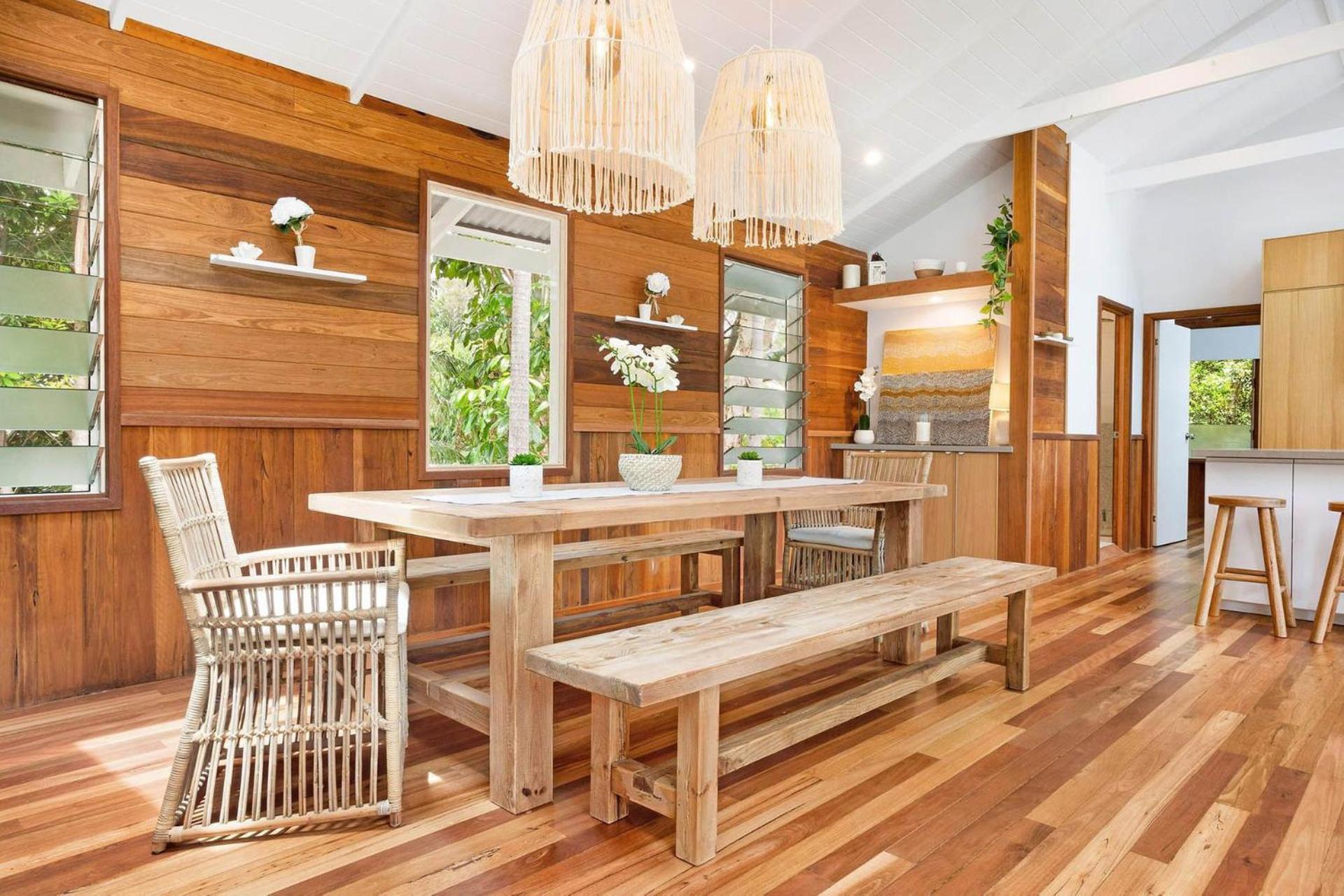 Golden Hus - spacious South Golden Beach home