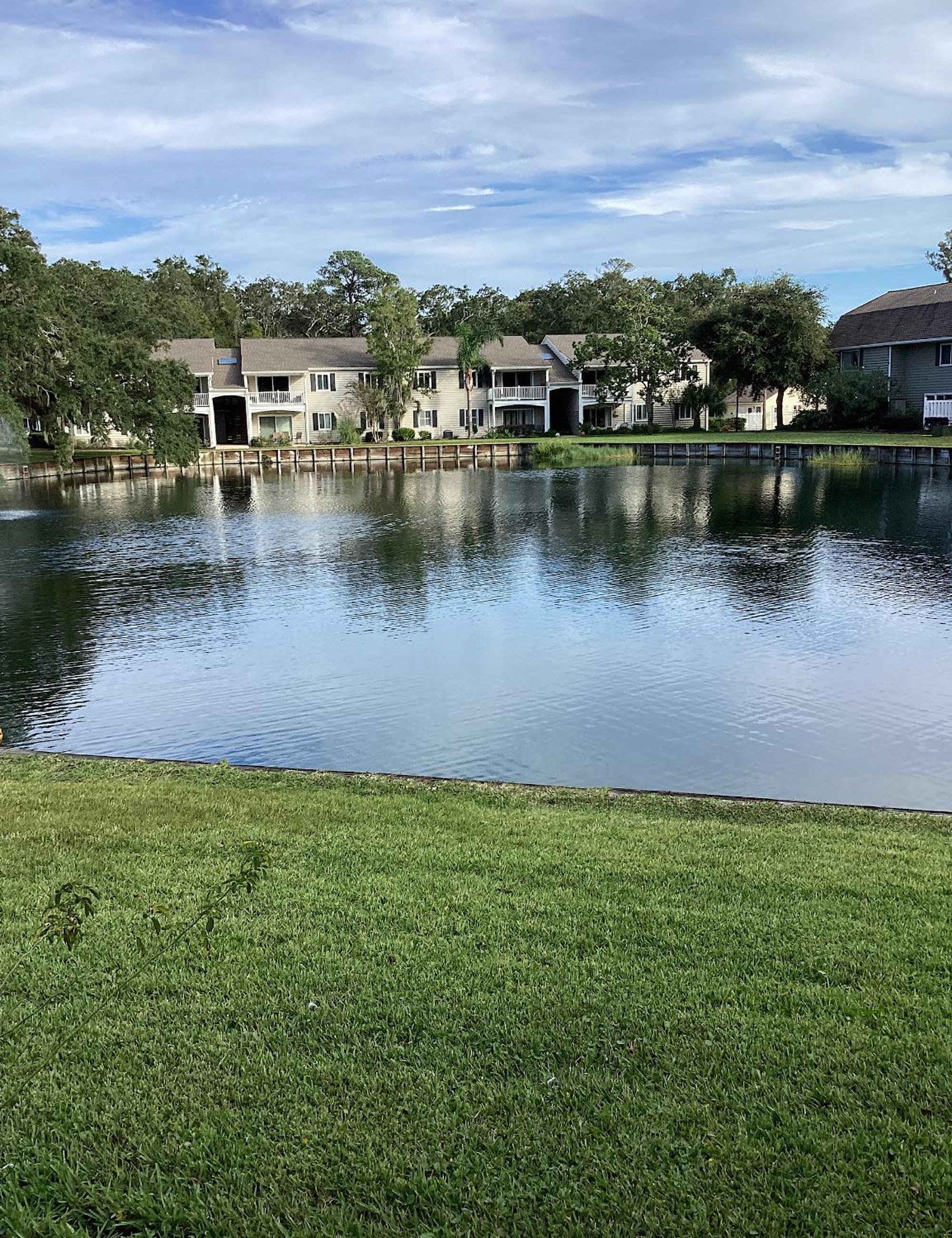 W13 Spectacular 2 BR, 2 BA ground level with lake view in Ocean Walk