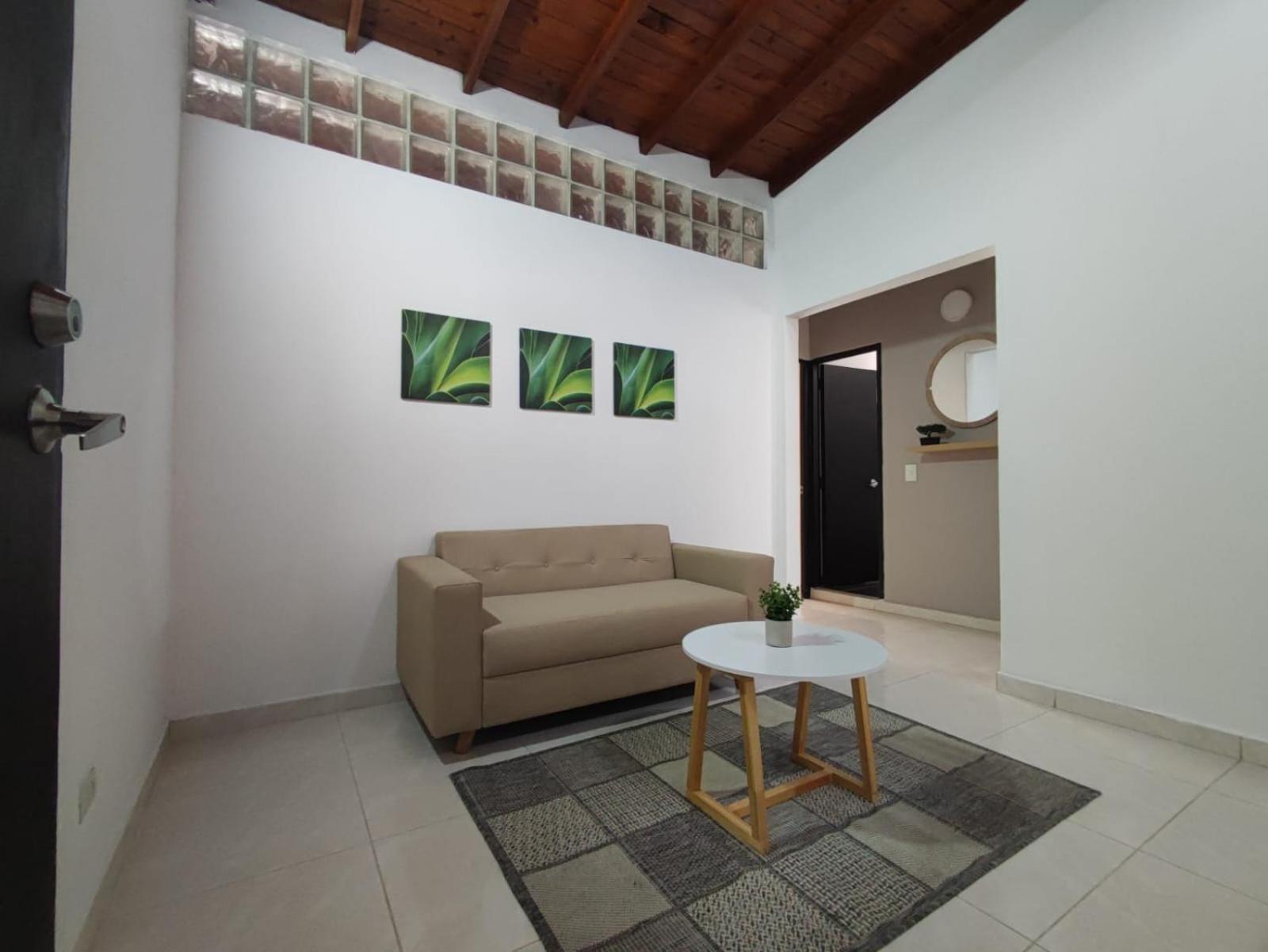 Apartamento 3 Habitaciones, Excelente ubicación a 2 minutos de la estación del metro