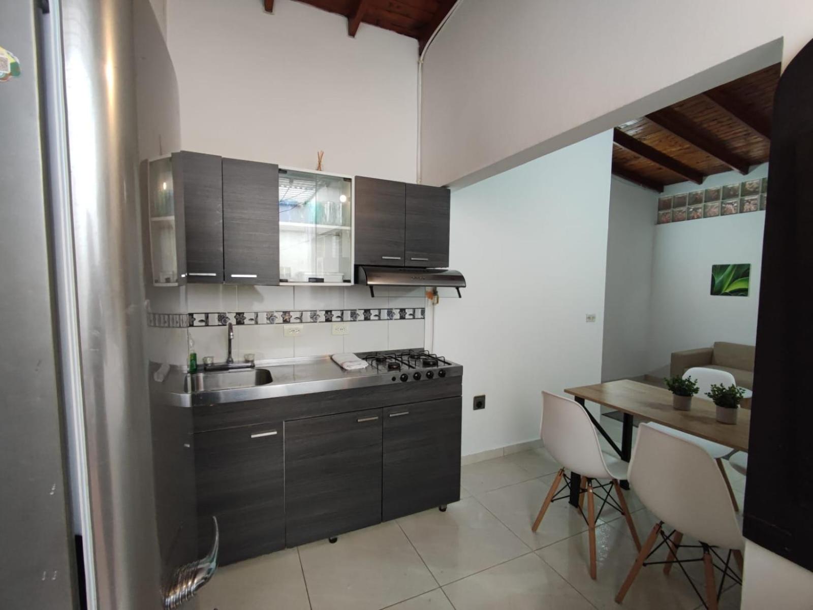 Apartamento 3 Habitaciones, Excelente ubicación a 2 minutos de la estación del metro