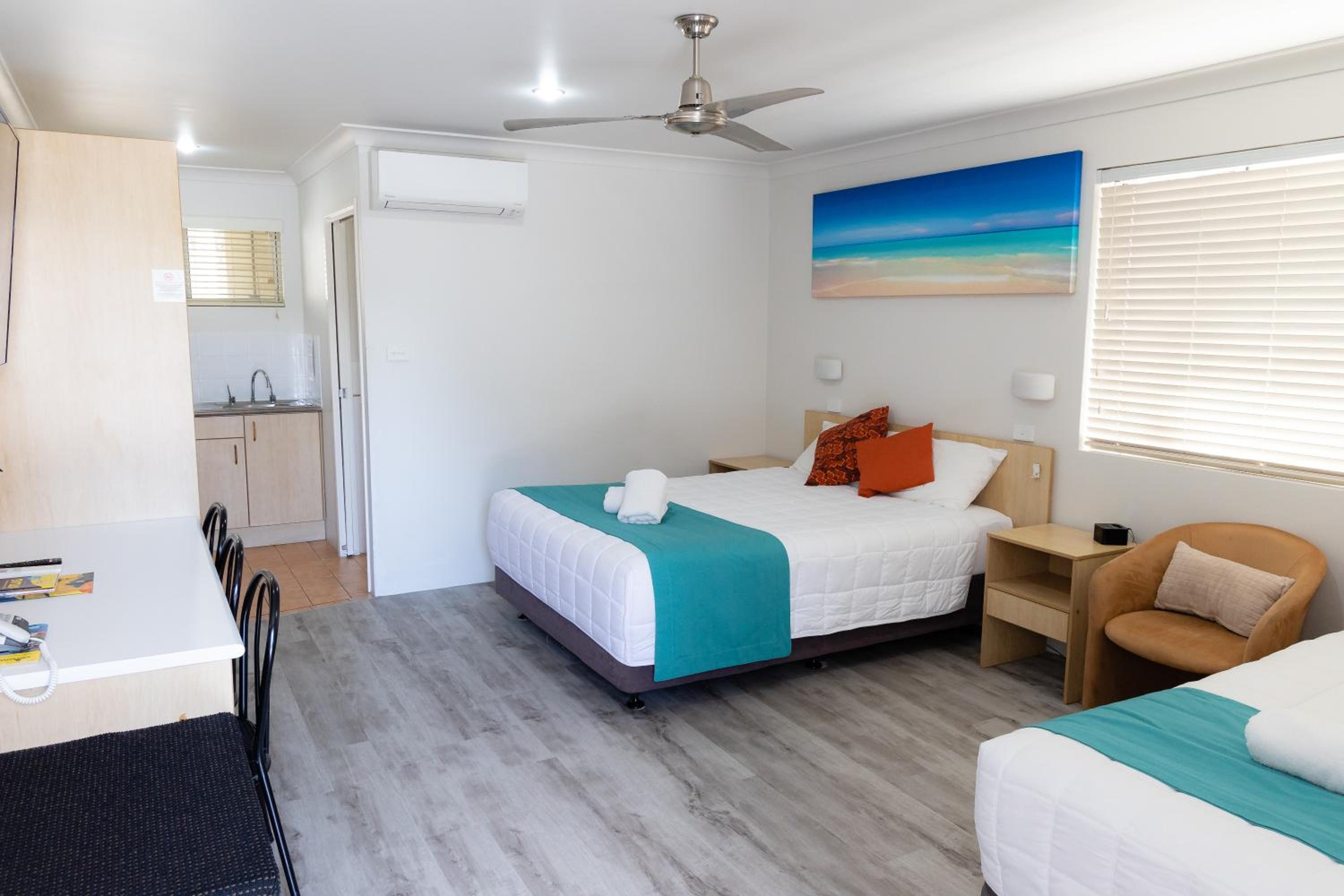 Aston Hill Motor Lodge