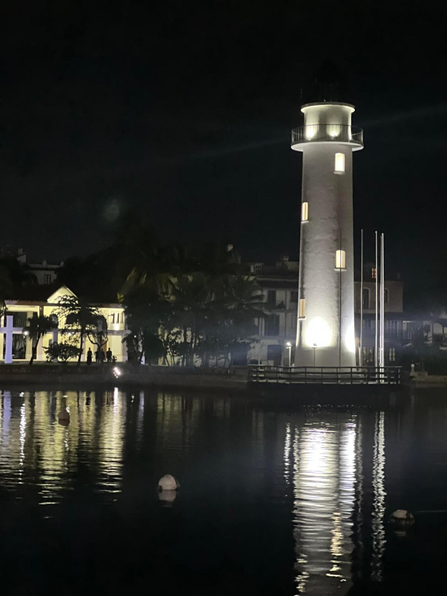 Villa con Muelle Privado en Pueblo Viejo VIP INTER FIBRA