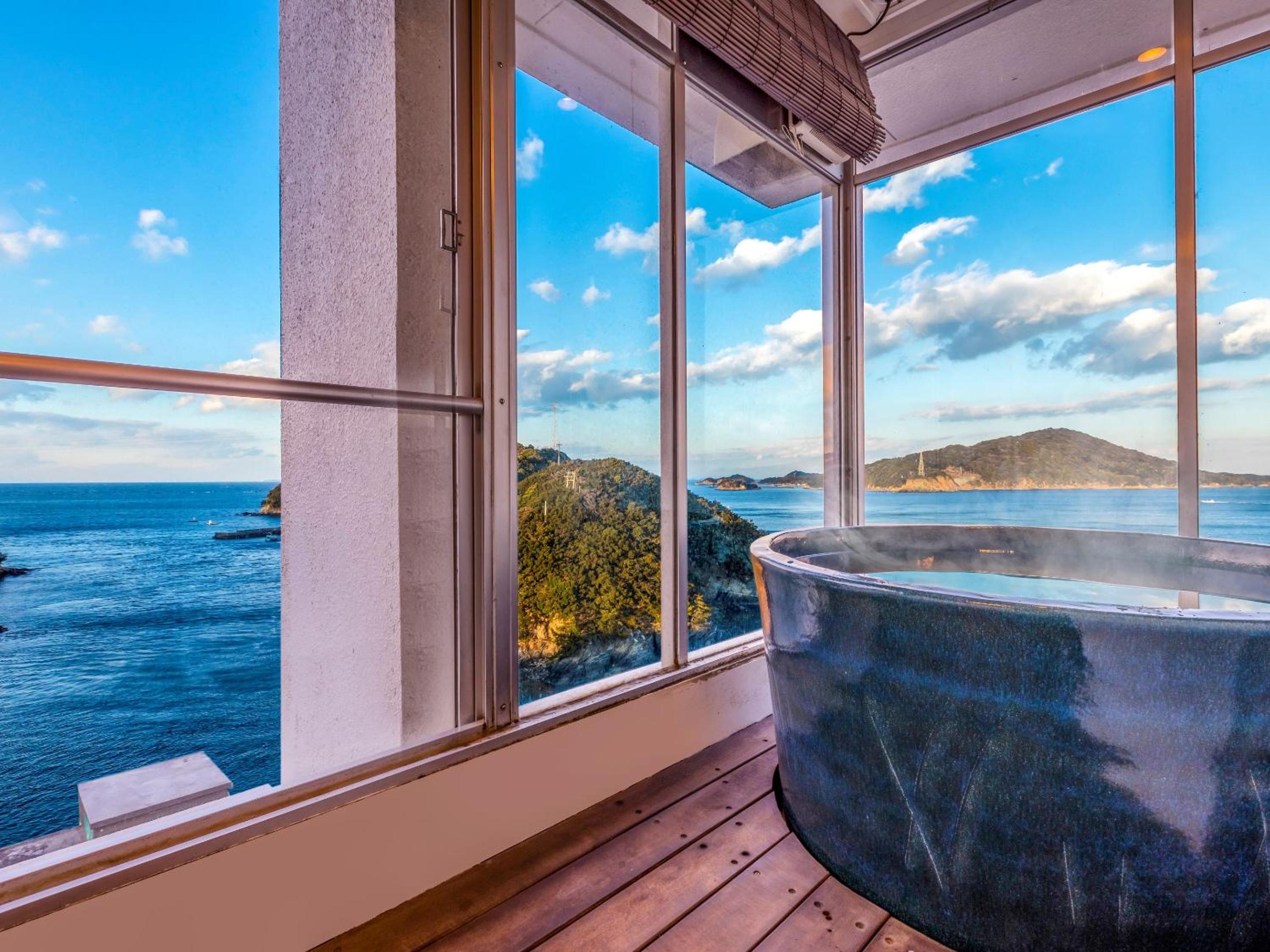 Ooedo Onsen Monogatari Premium Toba Saichoraku