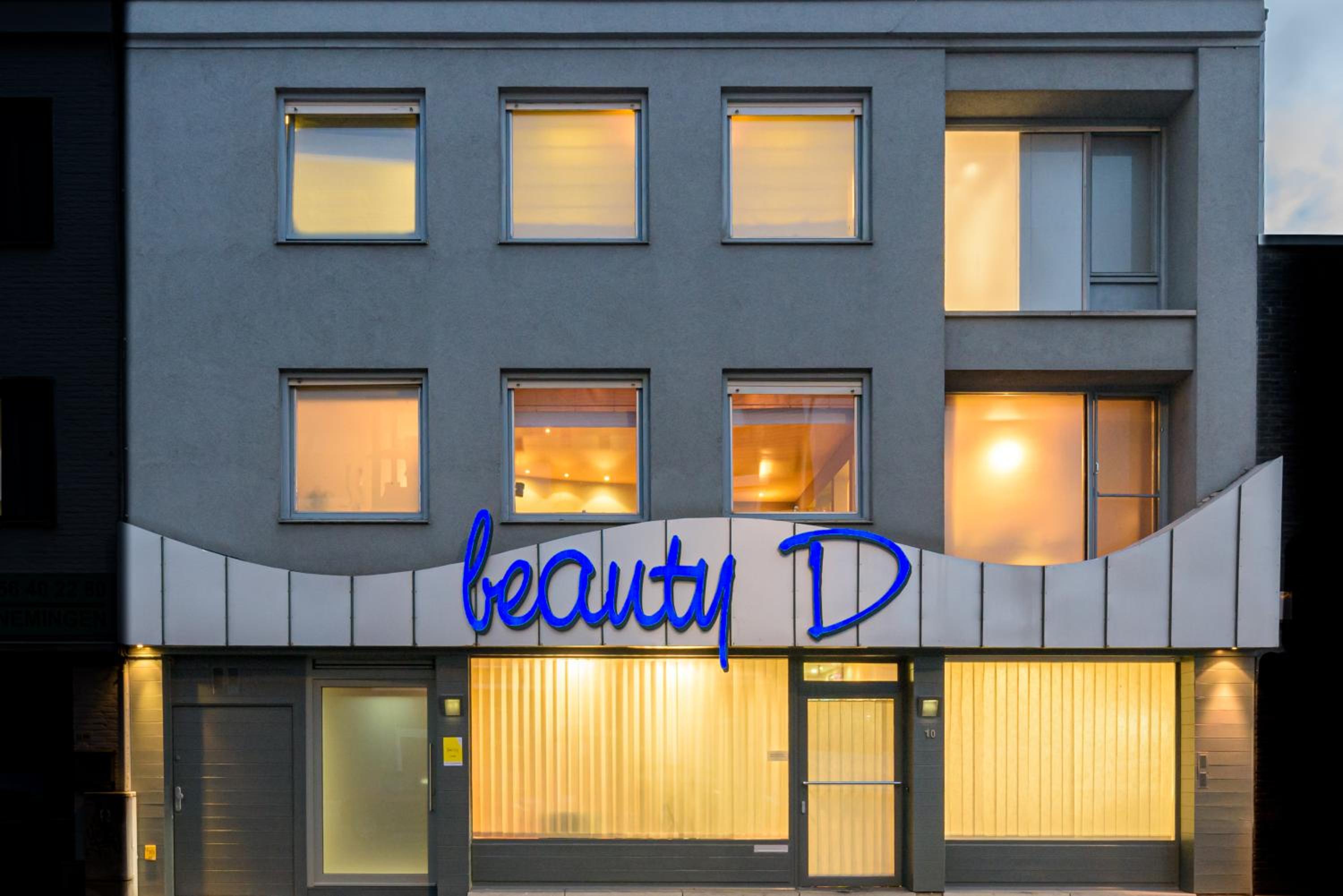 BeautyD JUNIOR-SUITE family room for up to 3 children centrum GULLEGEM KORTRIJK