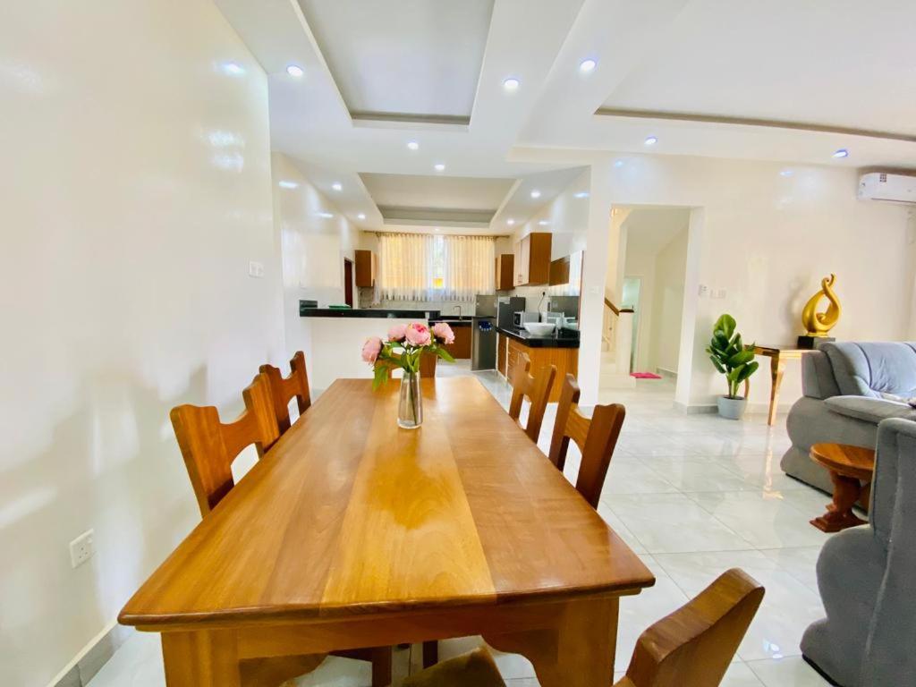 Sultana HOLIDAY HOMES
