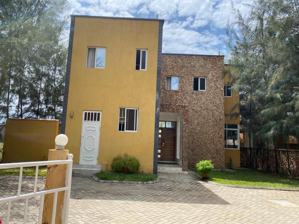 Sultana HOLIDAY HOMES