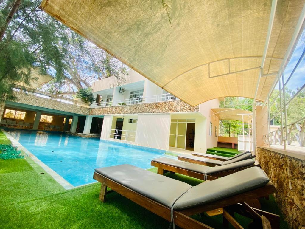 Sultana HOLIDAY HOMES